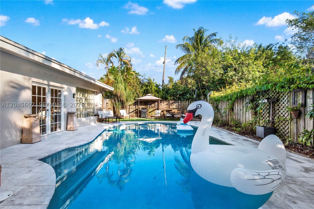Photo of 1600 SW 10th St, Fort Lauderdale, FL 33312 (MLS # A12045607)