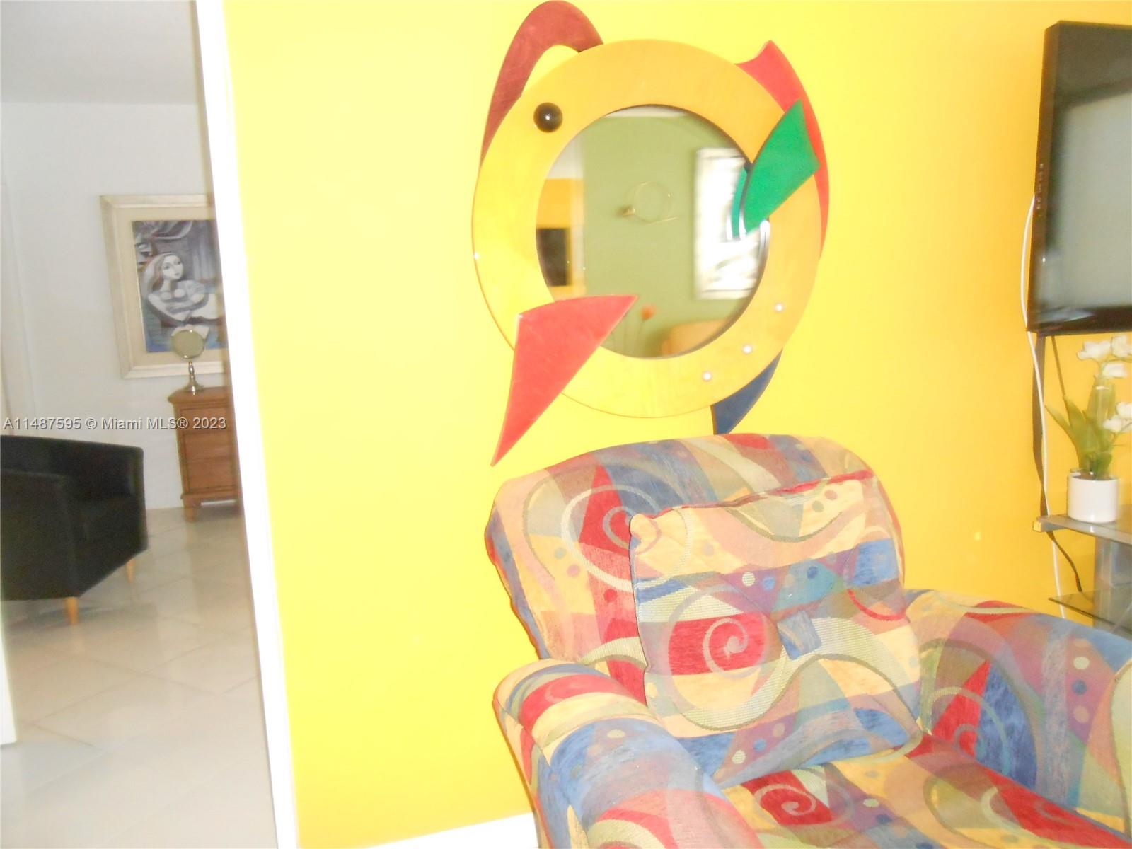 THE CARRIAGE HOUSE CONDO - Residential