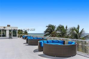 THE CARRIAGE HOUSE CONDO - Residential