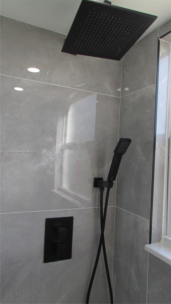 VENTNOR F CONDO - Residential