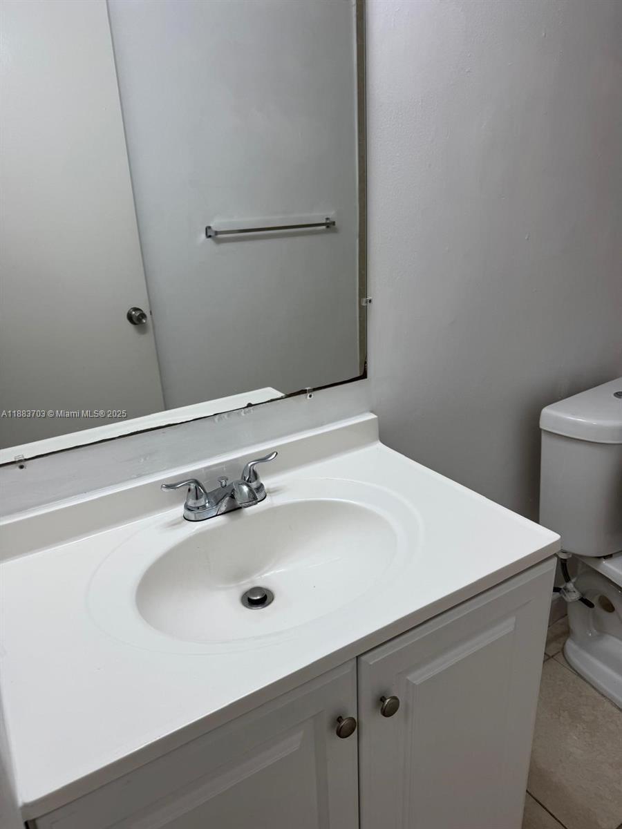 HOLLYWOOD LITTLE RANCHES - Residential Lease