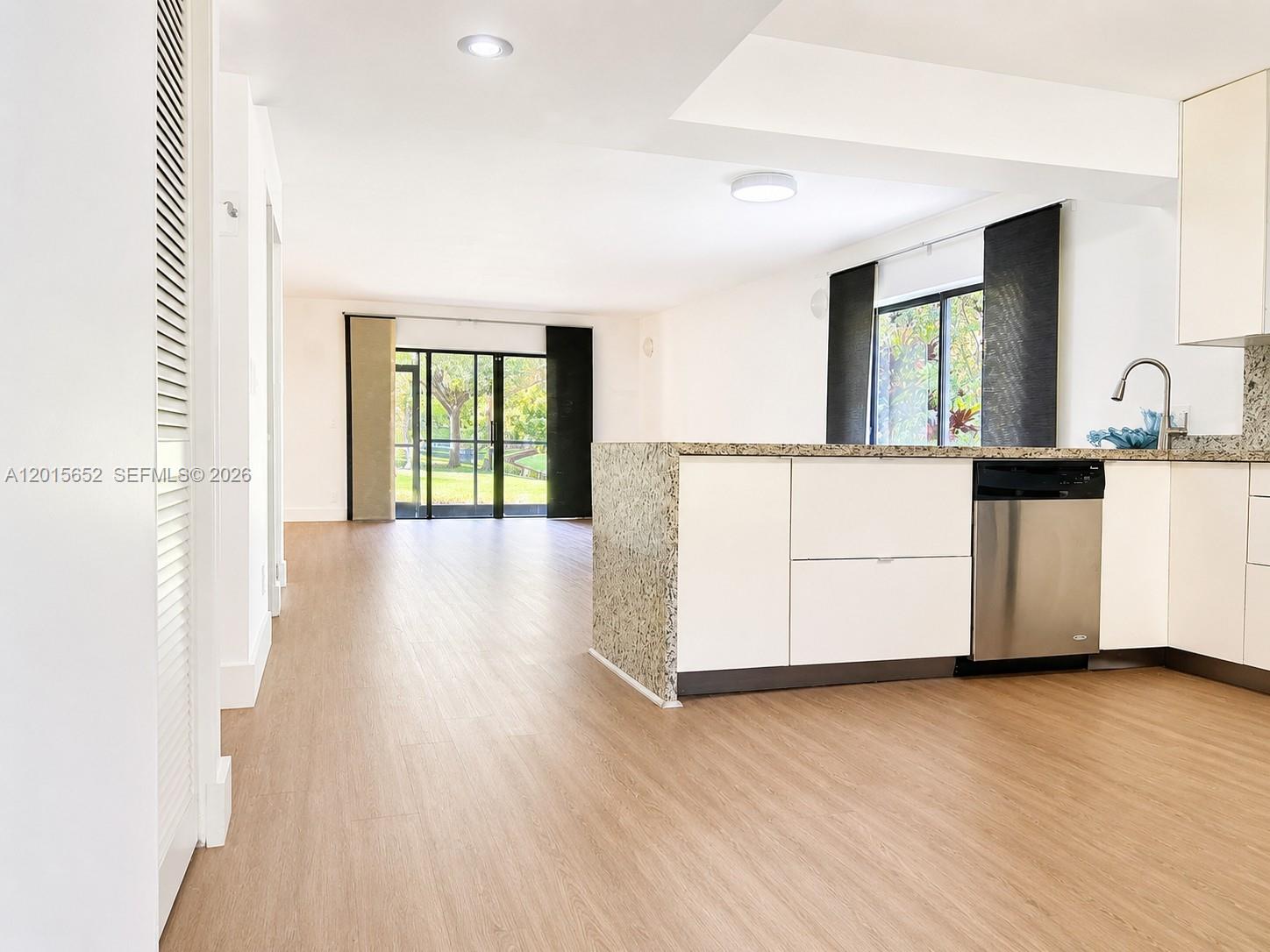 RACQUET CLUB APARTMENTS A - Residential