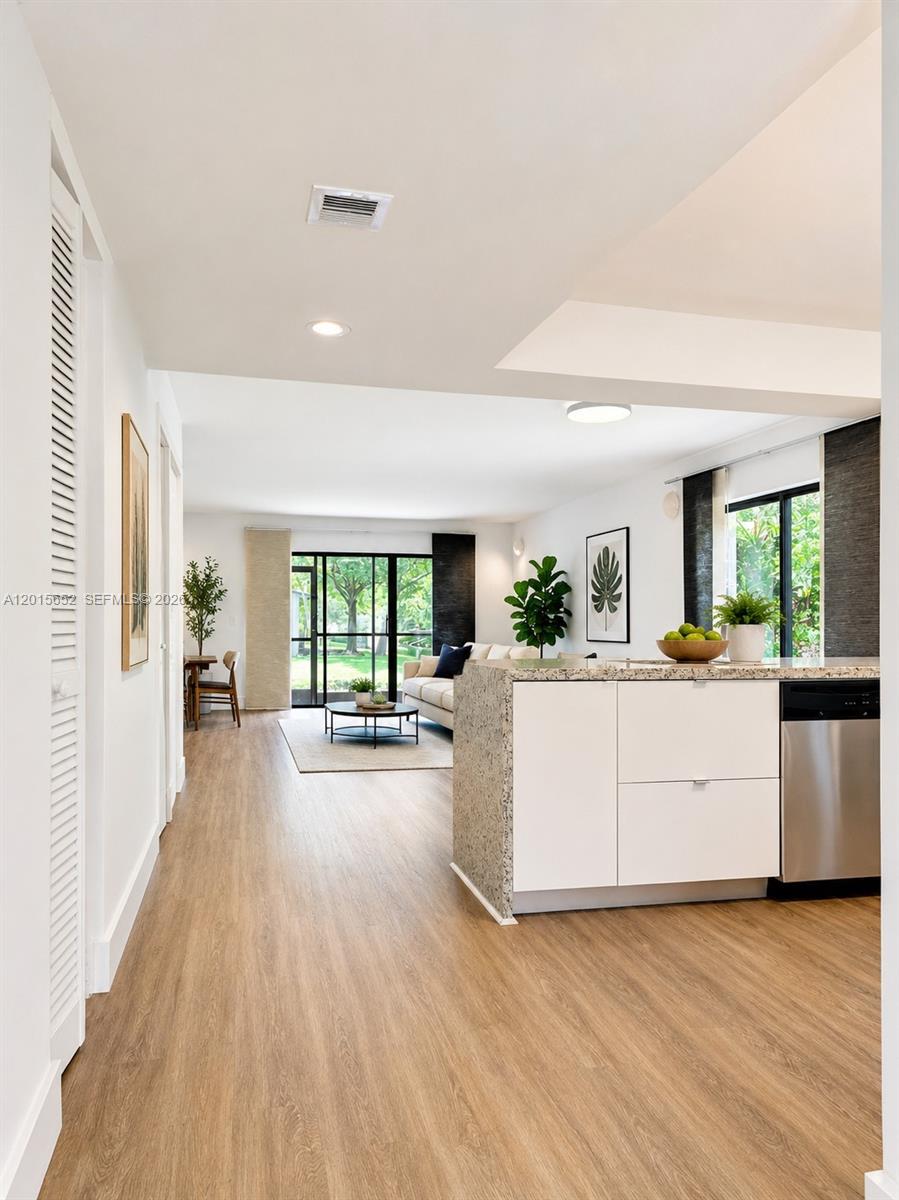 RACQUET CLUB APARTMENTS A - Residential