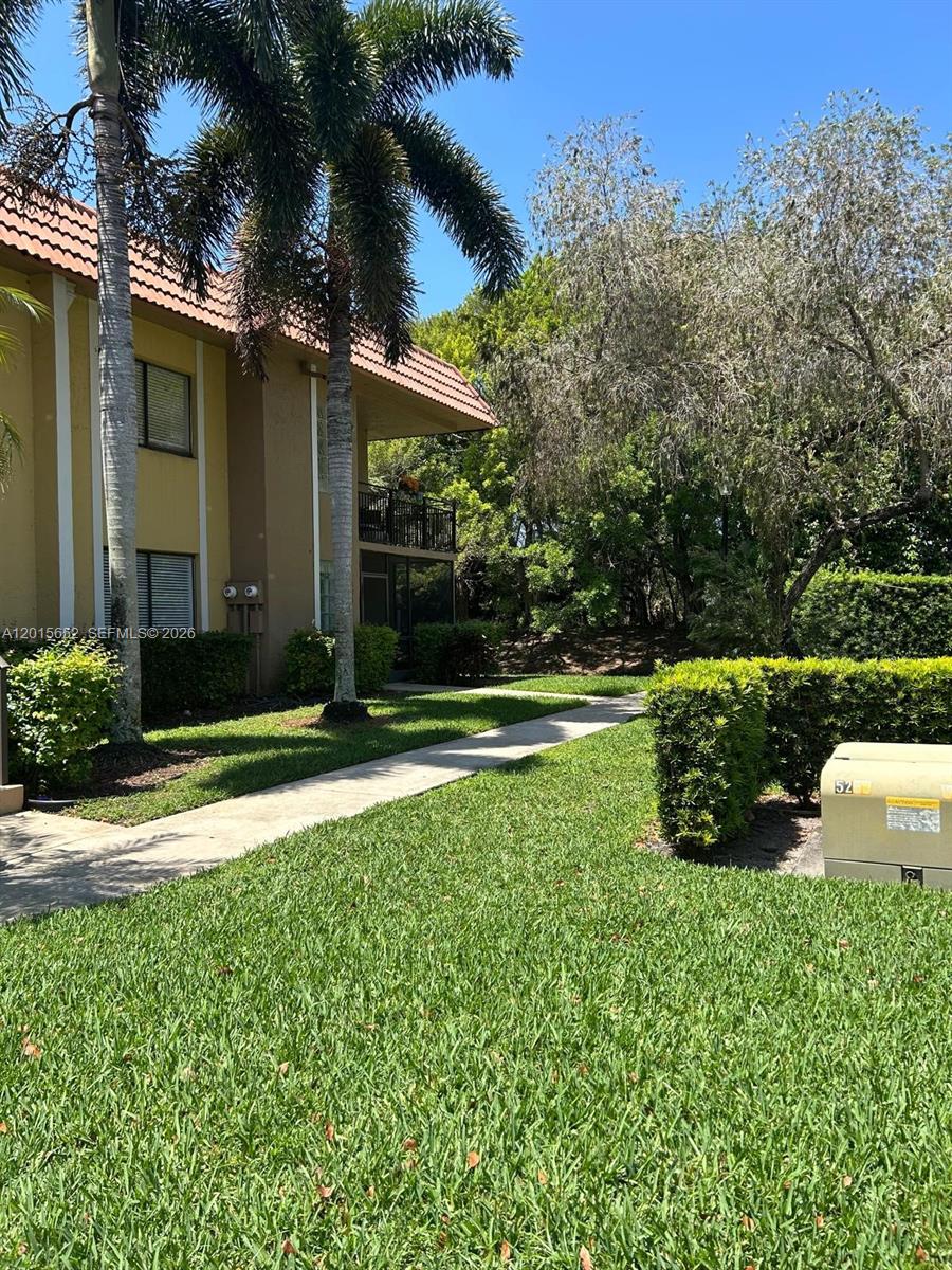 RACQUET CLUB APARTMENTS A - Residential