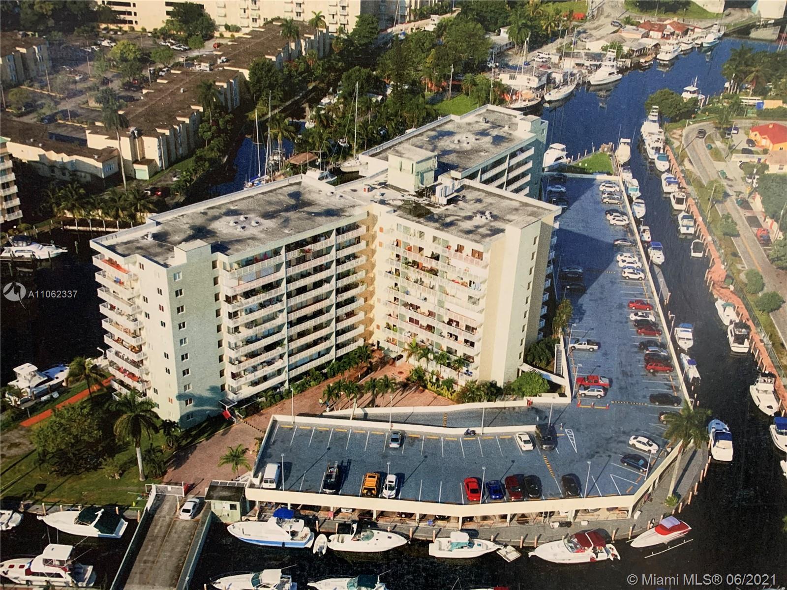 ISLA DEL MAR CONDO - Residential