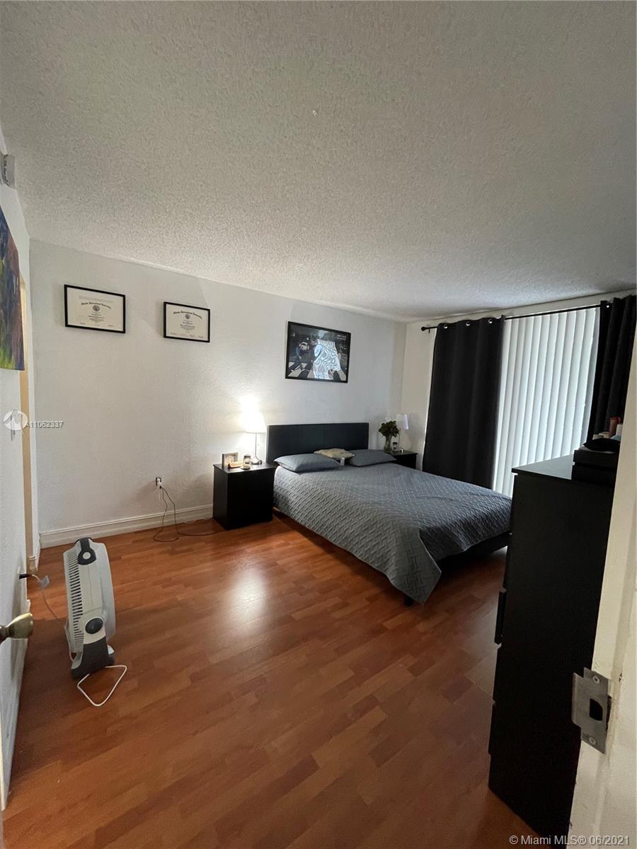 ISLA DEL MAR CONDO - Residential