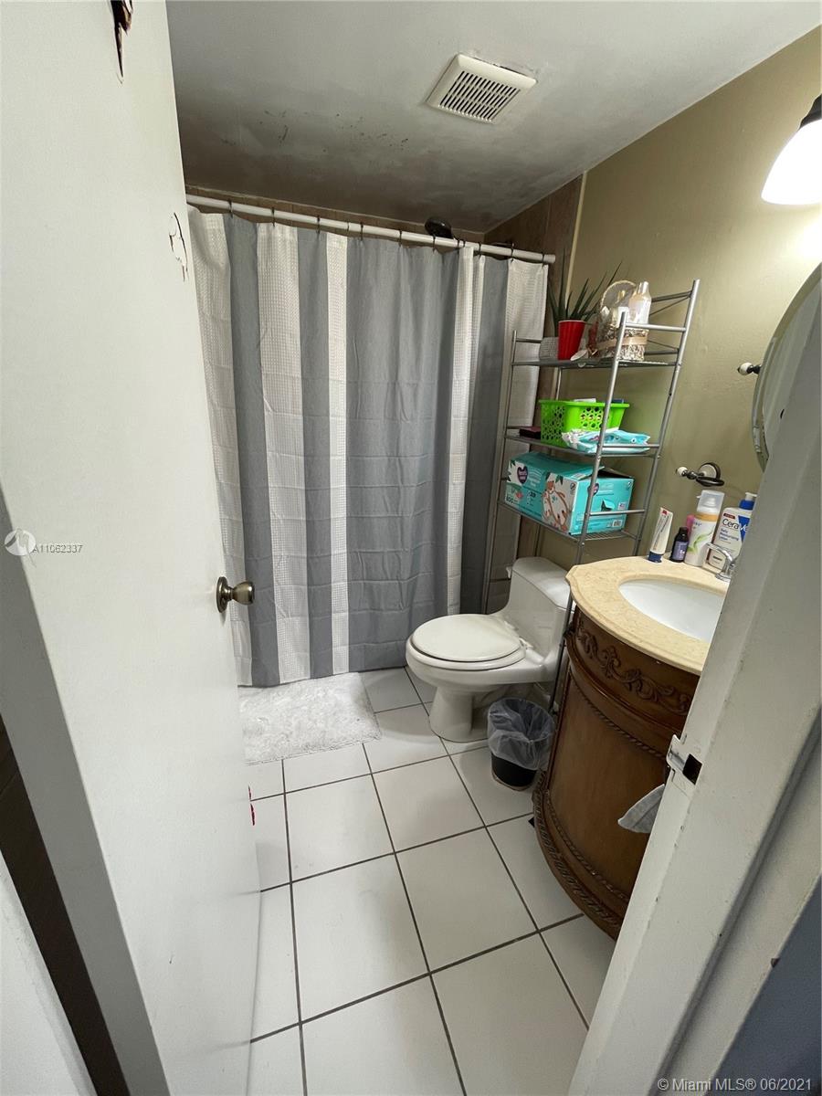 ISLA DEL MAR CONDO - Residential