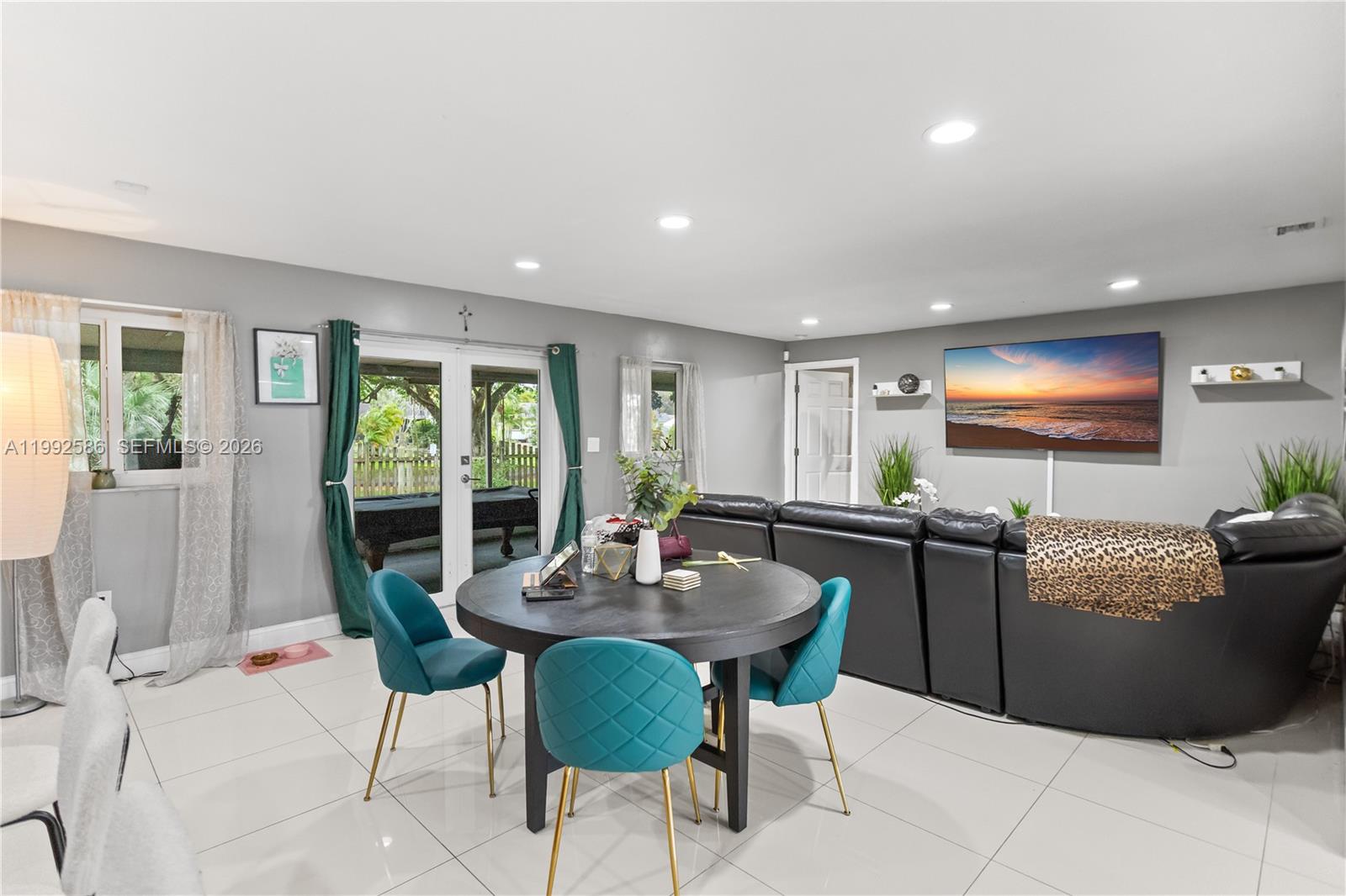 HOMESTEAD LAKES FARMLIFE - Residential