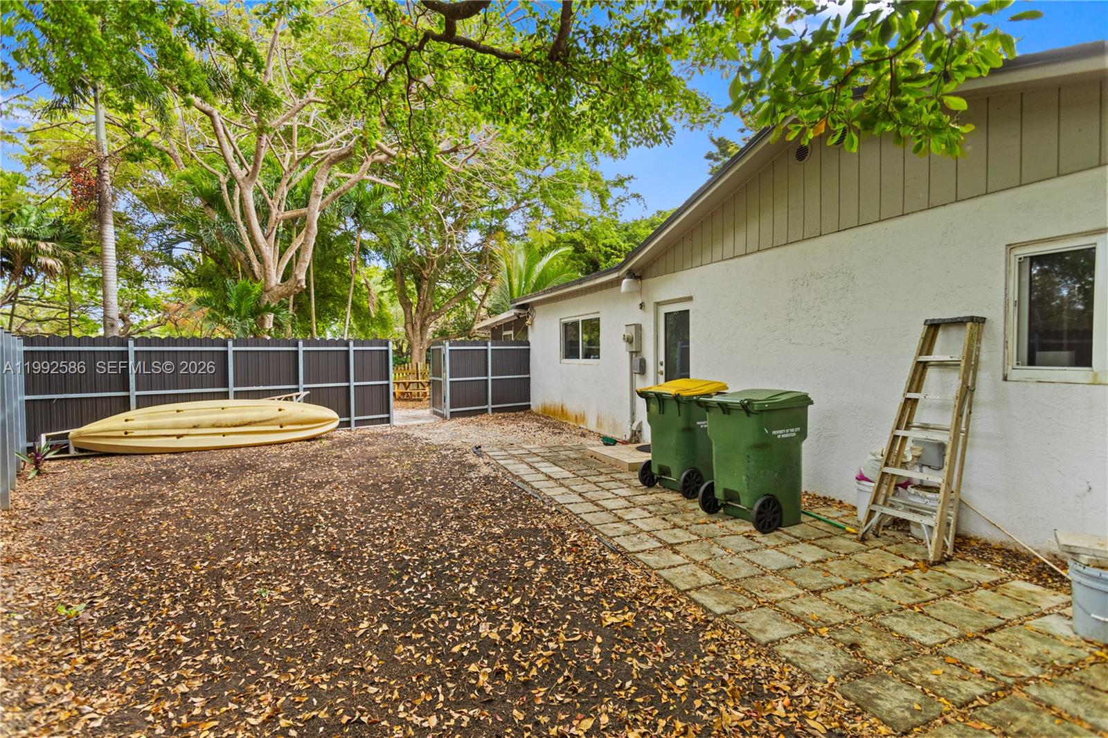 HOMESTEAD LAKES FARMLIFE - Residential