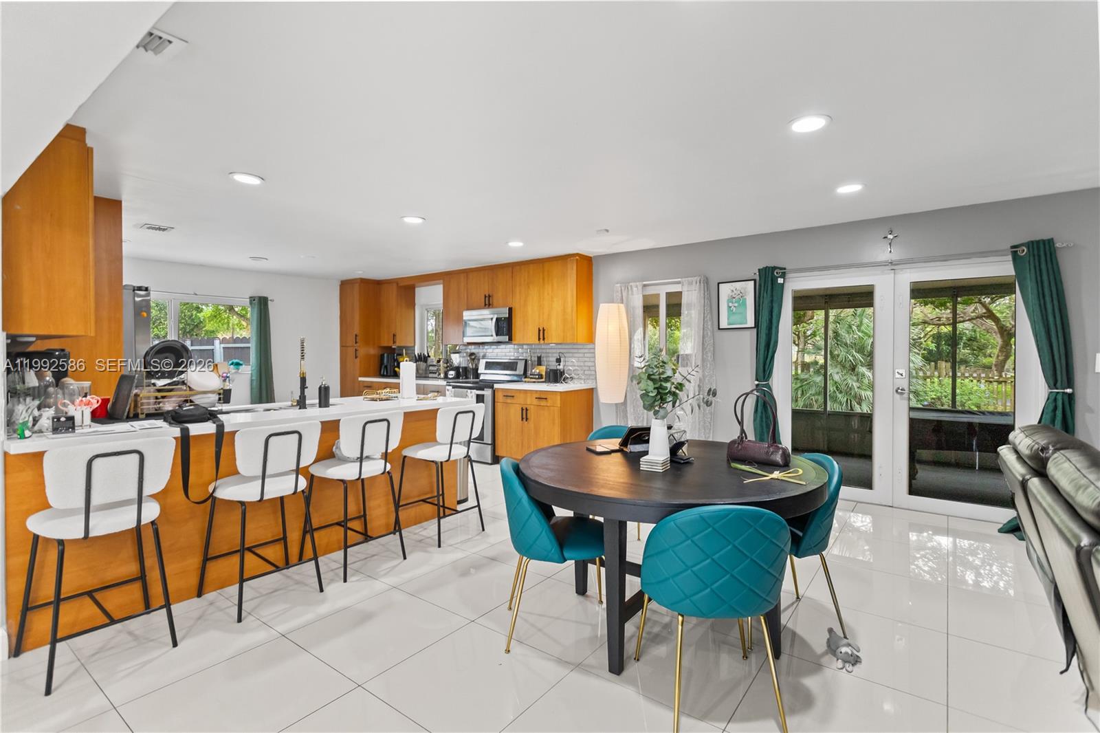 HOMESTEAD LAKES FARMLIFE - Residential