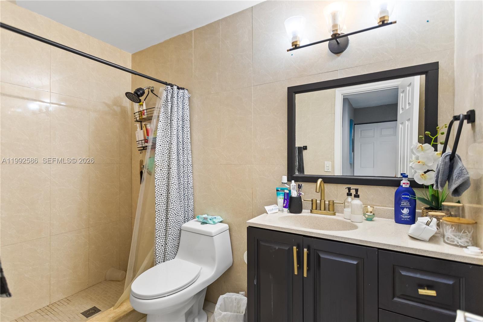 HOMESTEAD LAKES FARMLIFE - Residential