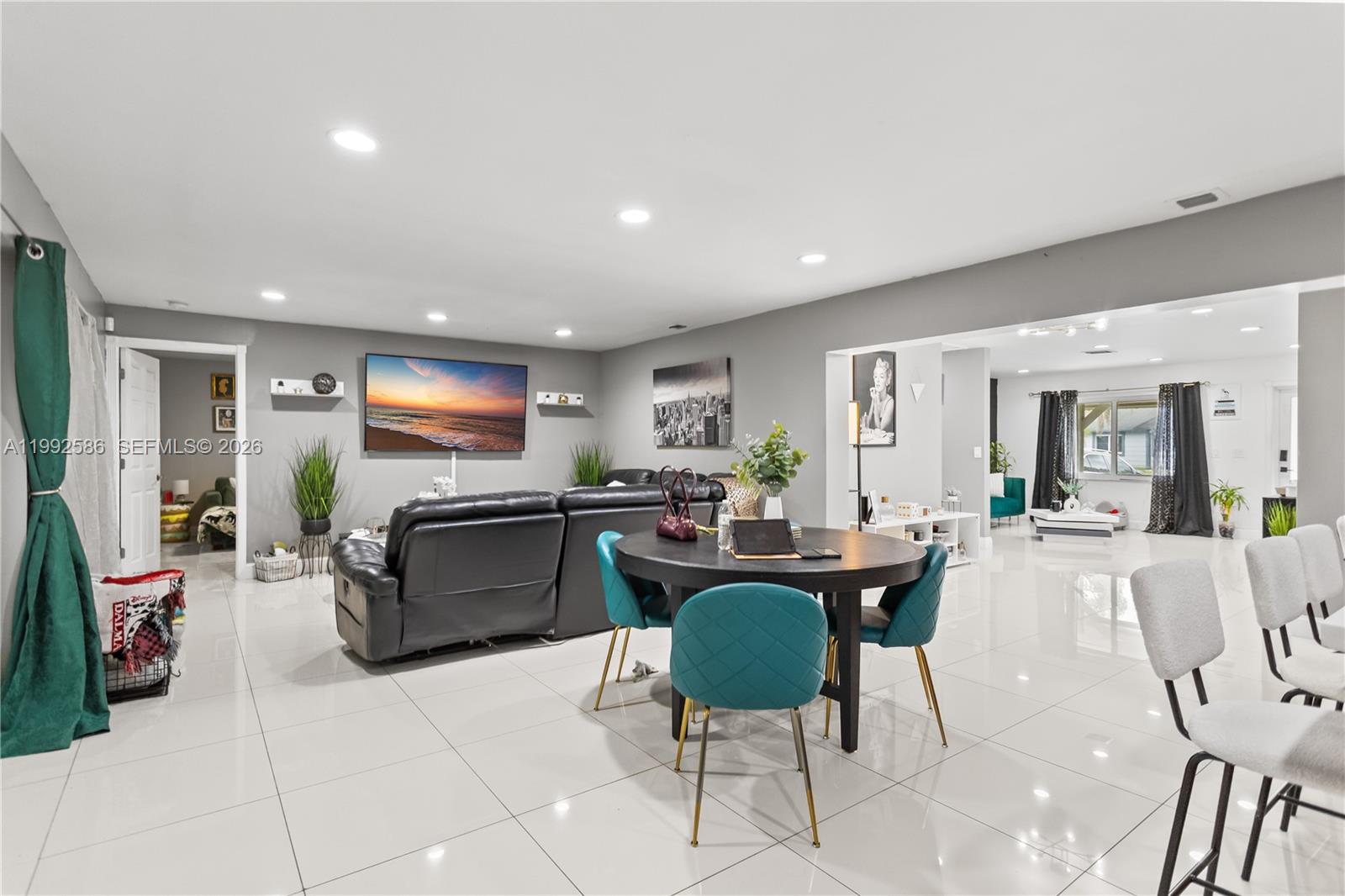 HOMESTEAD LAKES FARMLIFE - Residential