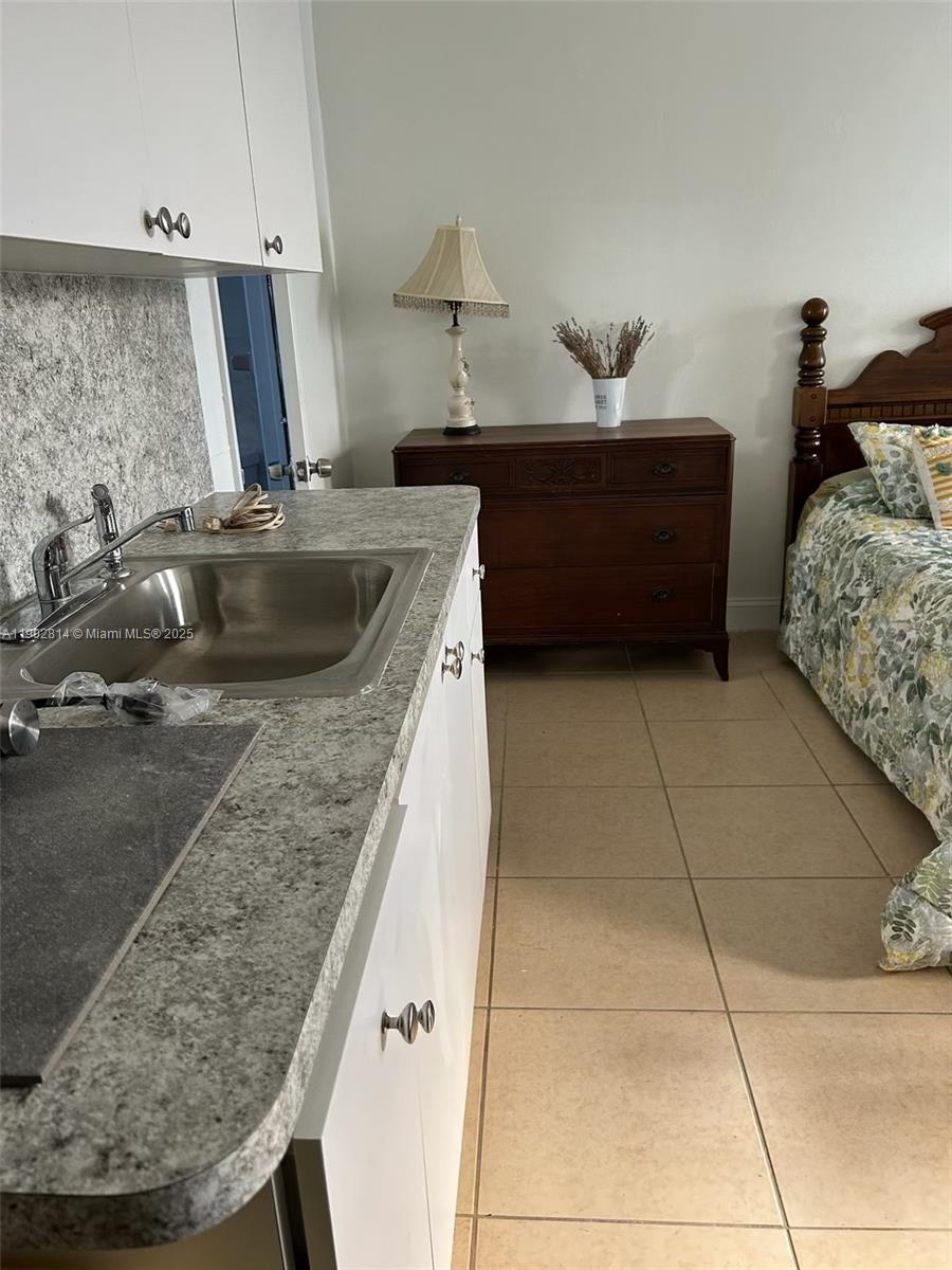 CORAL PARK ESTATES SEC 5 - Residential Lease