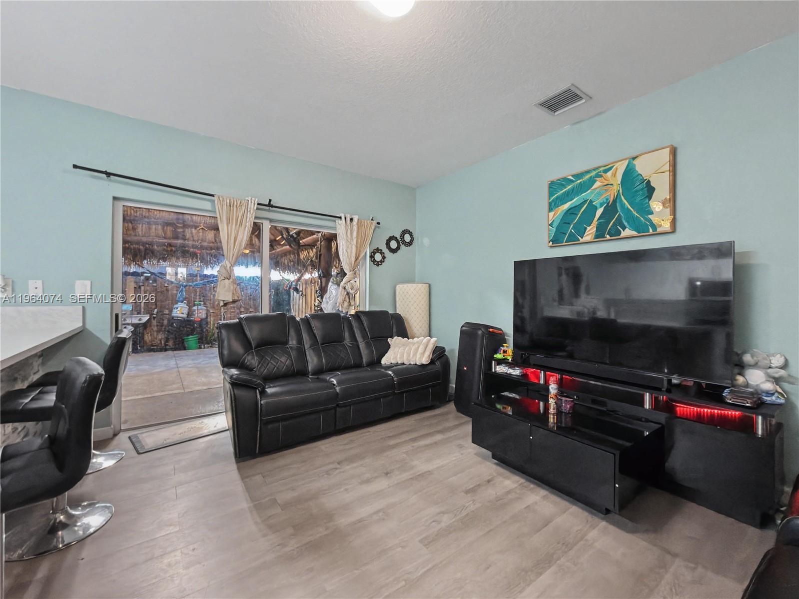 FOREST PARK VILLAS - Residential