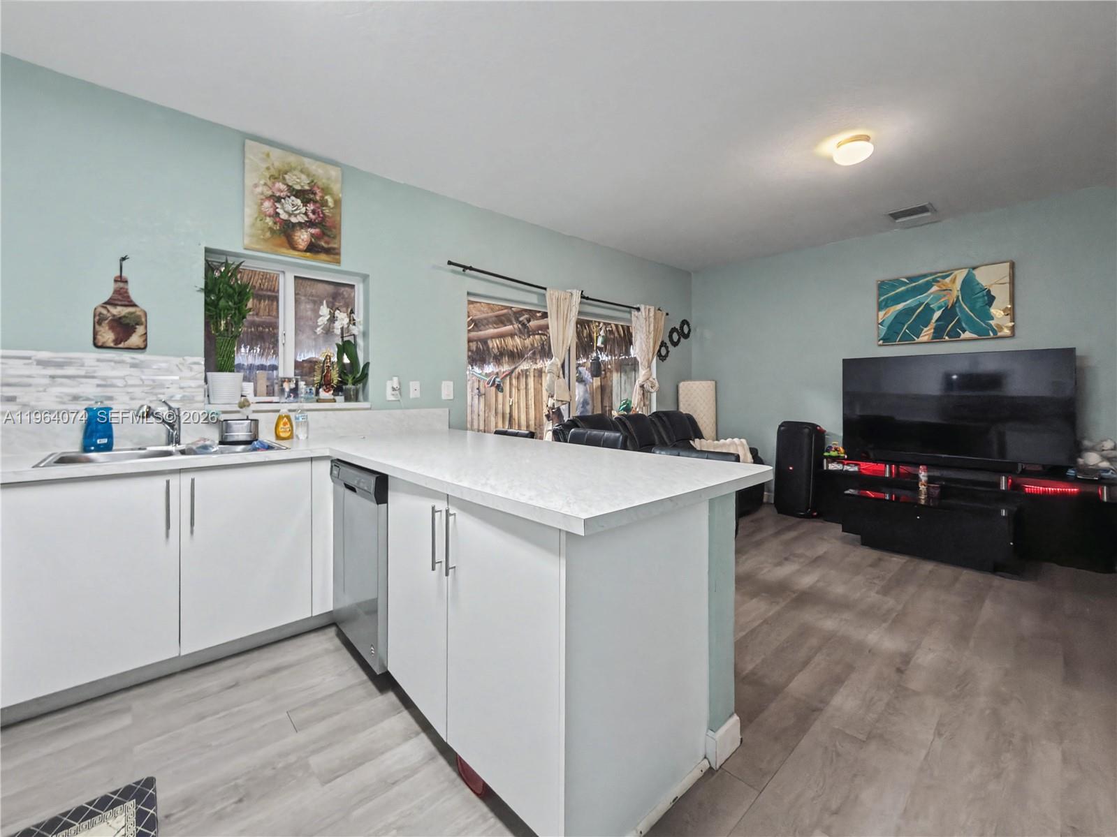 FOREST PARK VILLAS - Residential