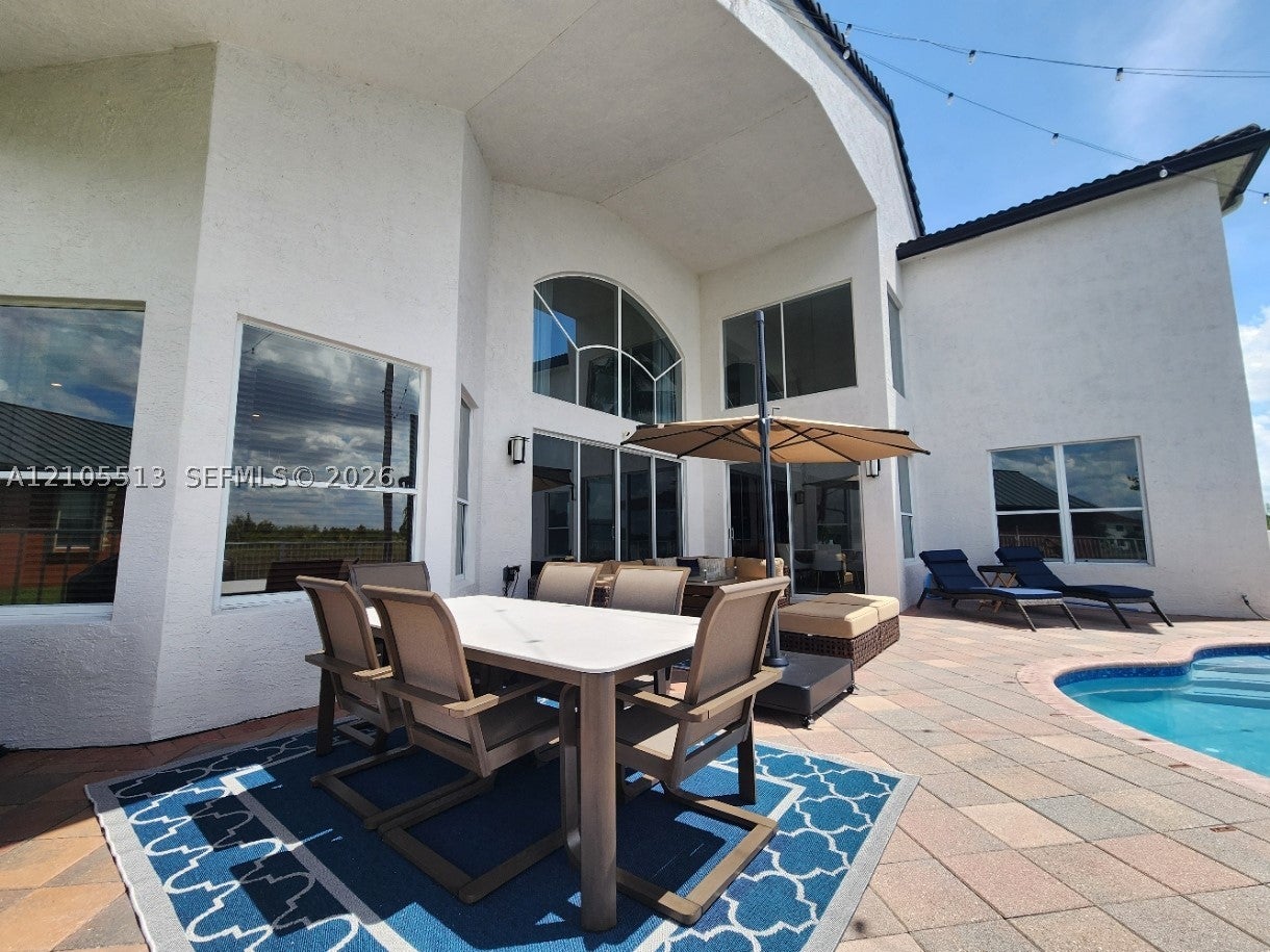 3920 SW 195th Ter