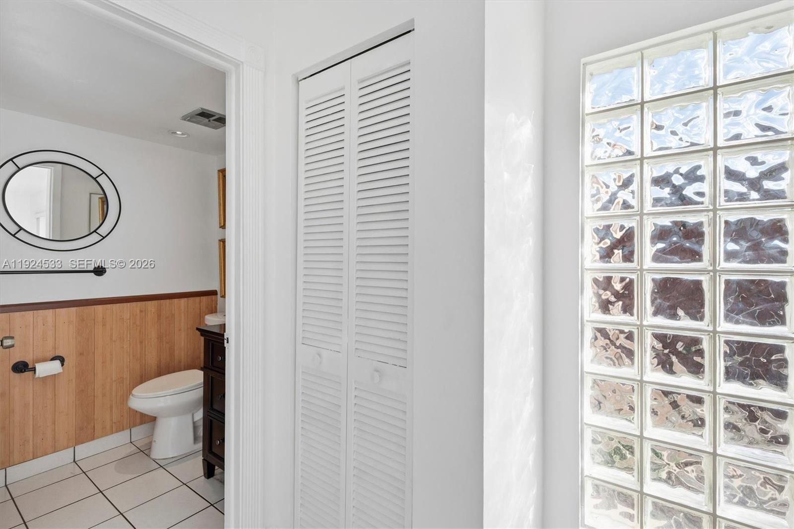 LAKE & TENNIS VILLAS PH 1 - Residential