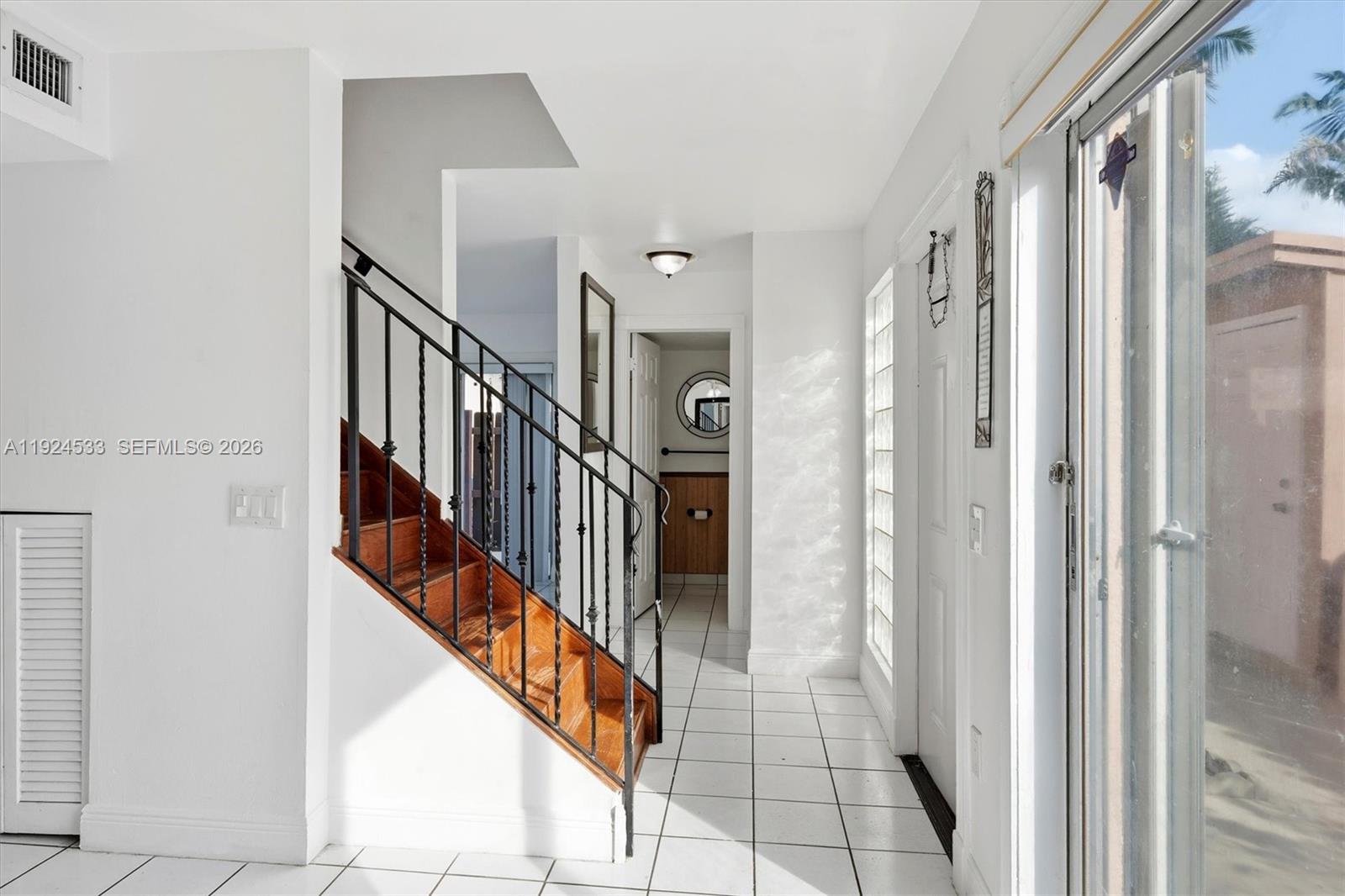 LAKE & TENNIS VILLAS PH 1 - Residential