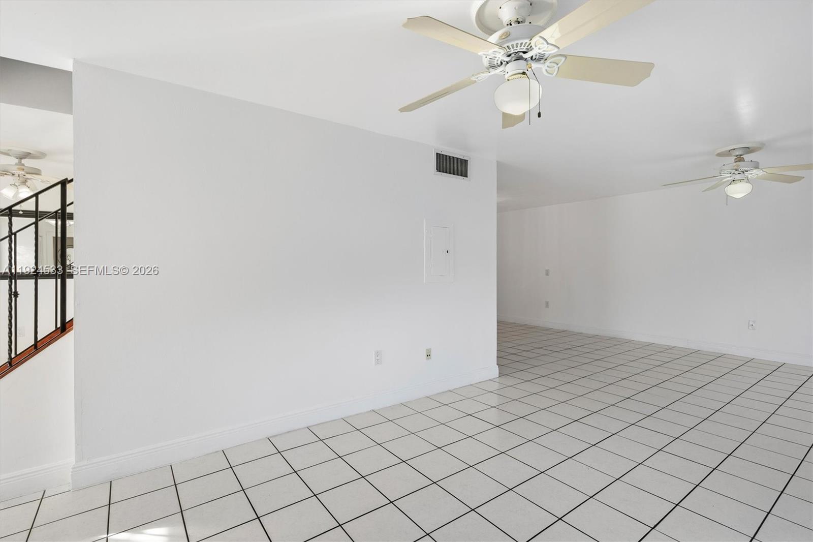 LAKE & TENNIS VILLAS PH 1 - Residential