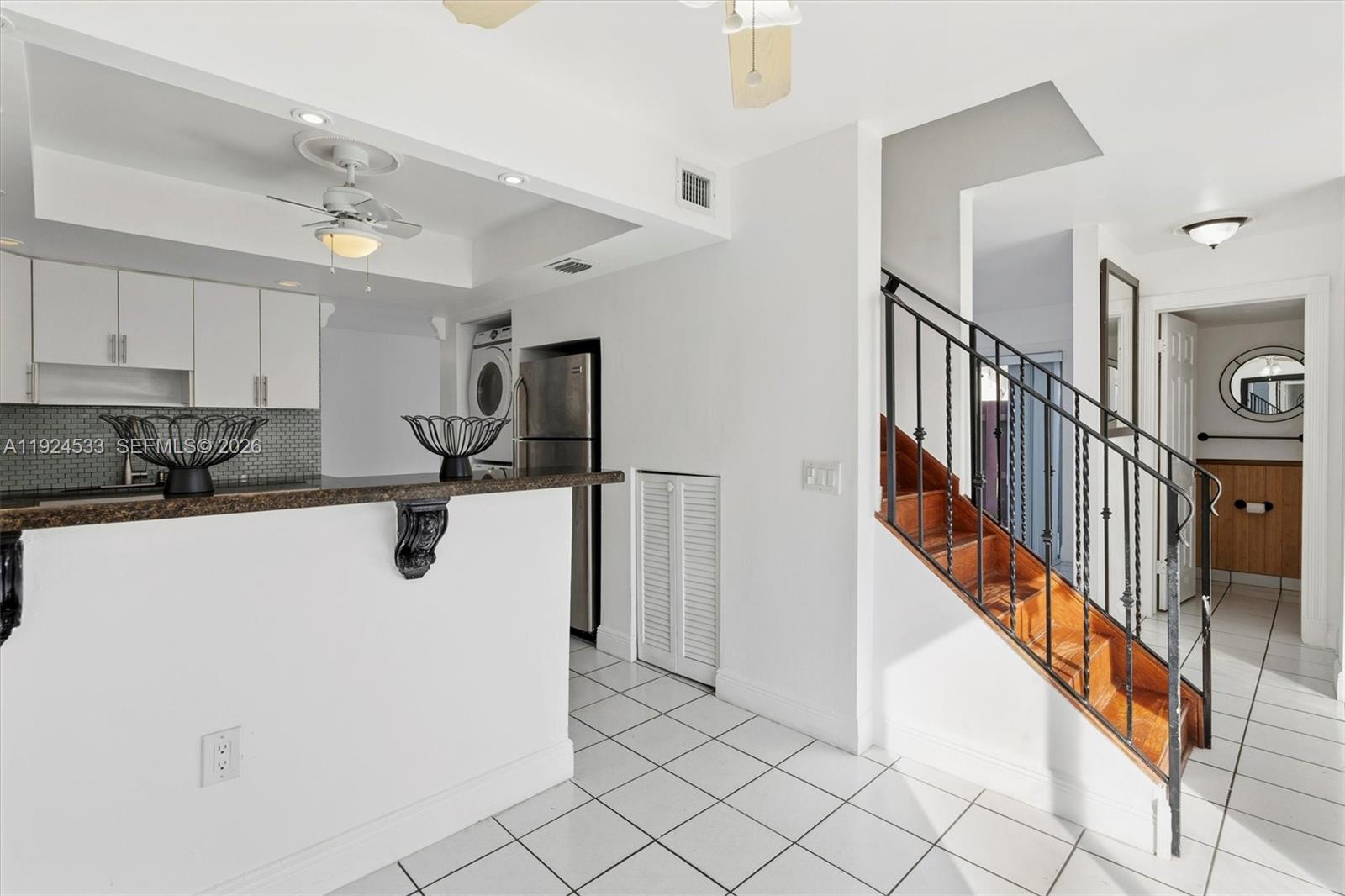 LAKE & TENNIS VILLAS PH 1 - Residential