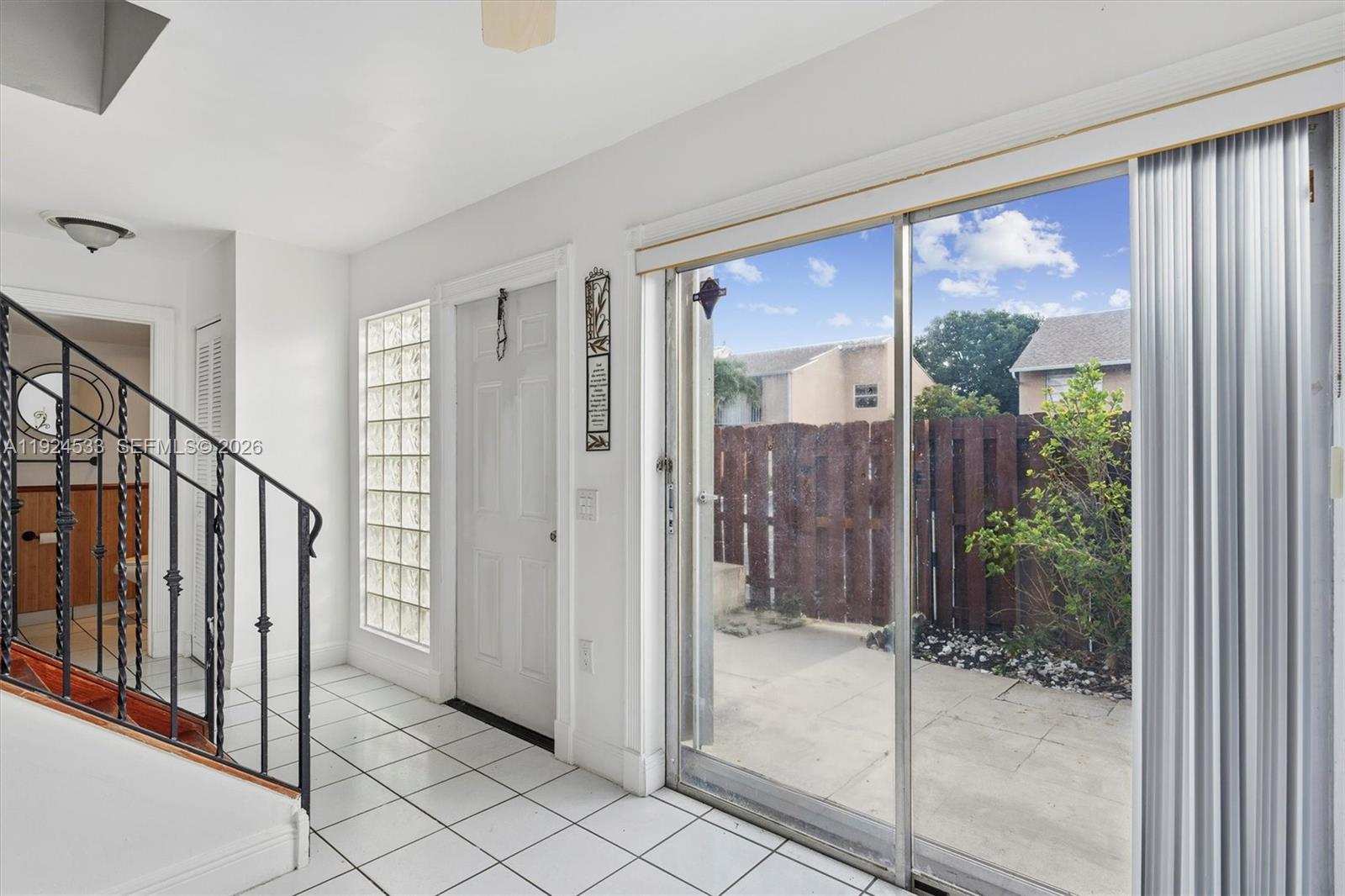 LAKE & TENNIS VILLAS PH 1 - Residential