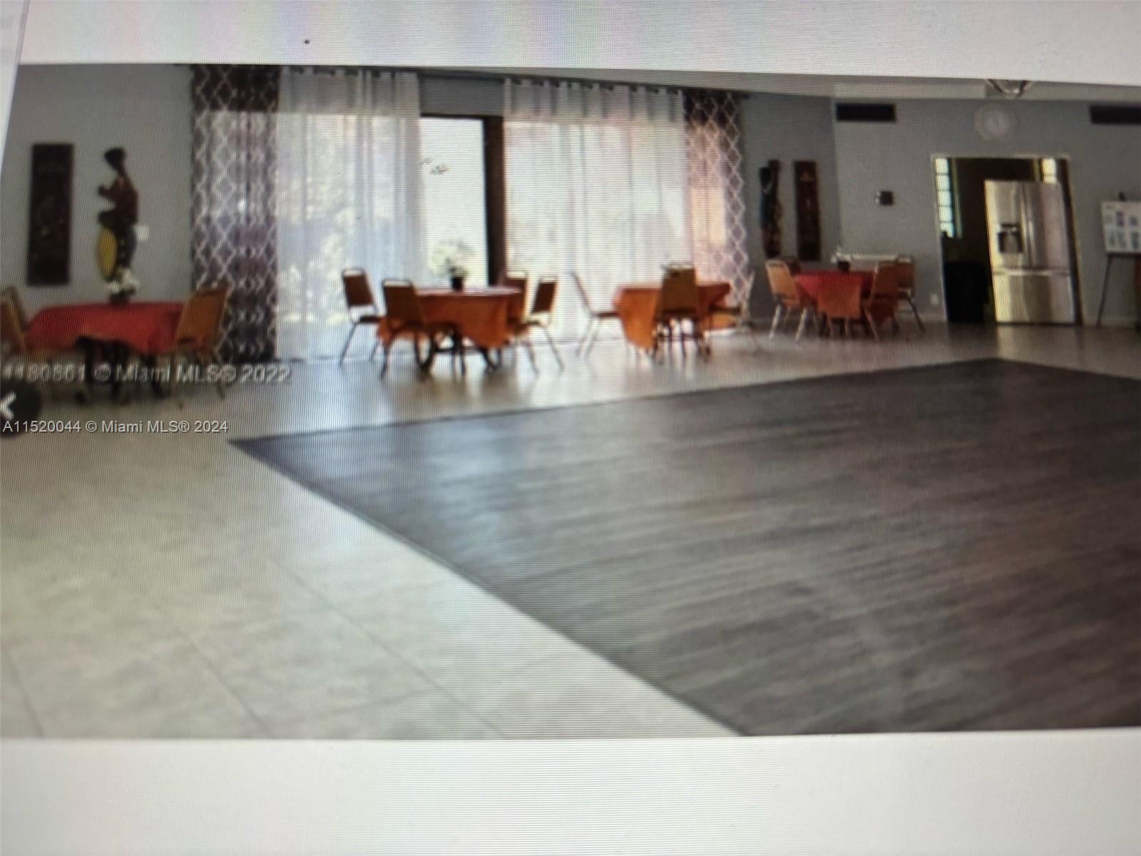 HIBISCUS GARDENS CONDO - Residential