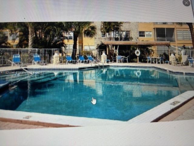 Location Location Location !! Cozy Condo in Hawaiian Gardens. 55+ community At least one person has to be 55 years old. big Den can be use as a second bedroom.