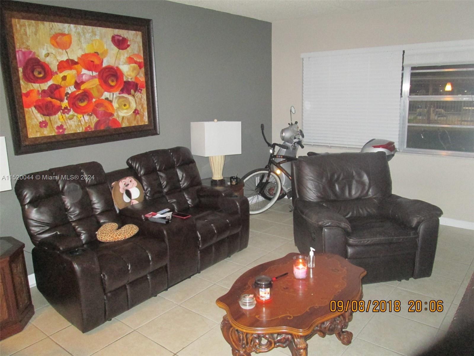 HIBISCUS GARDENS CONDO - Residential