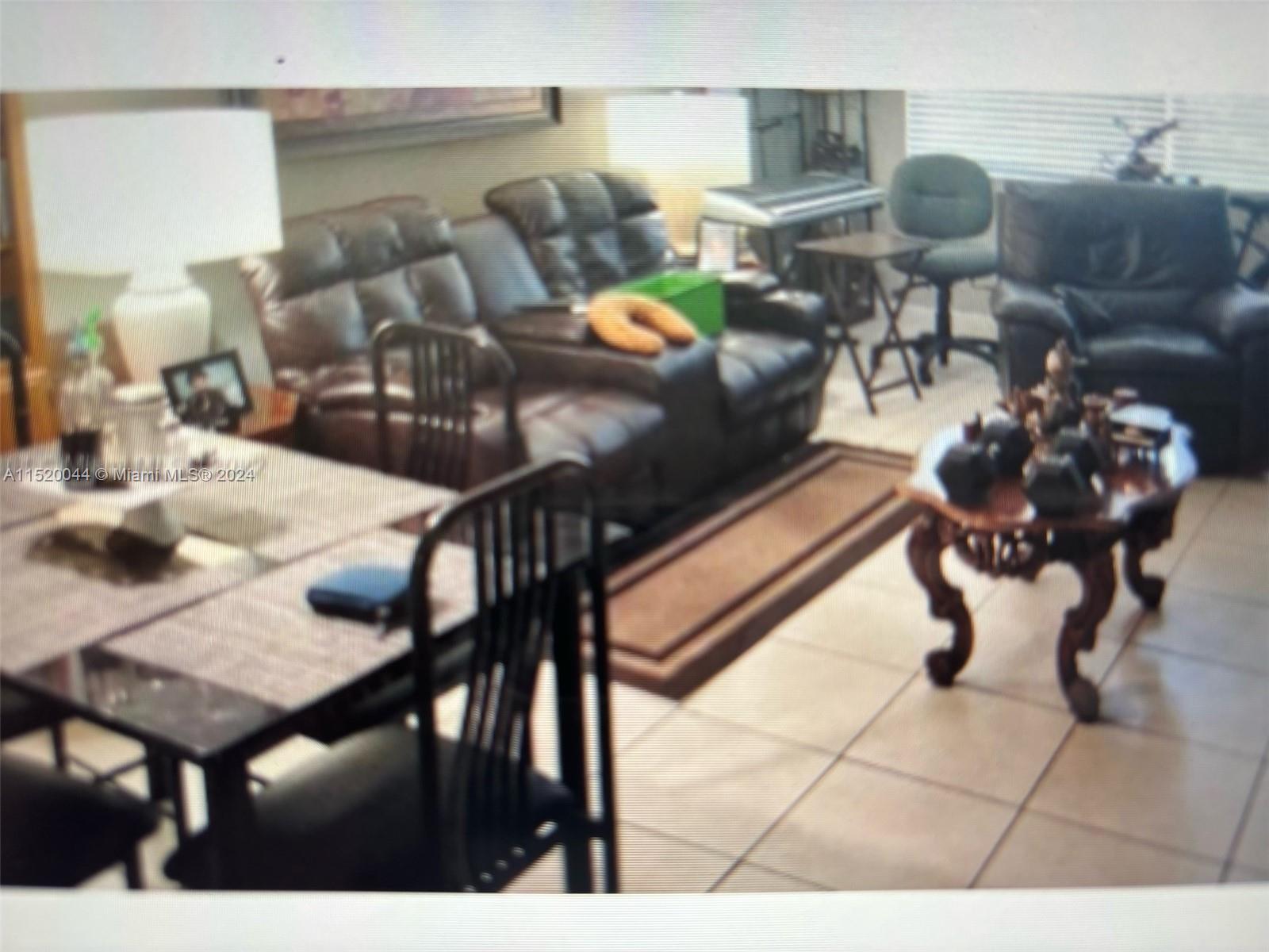 HIBISCUS GARDENS CONDO - Residential