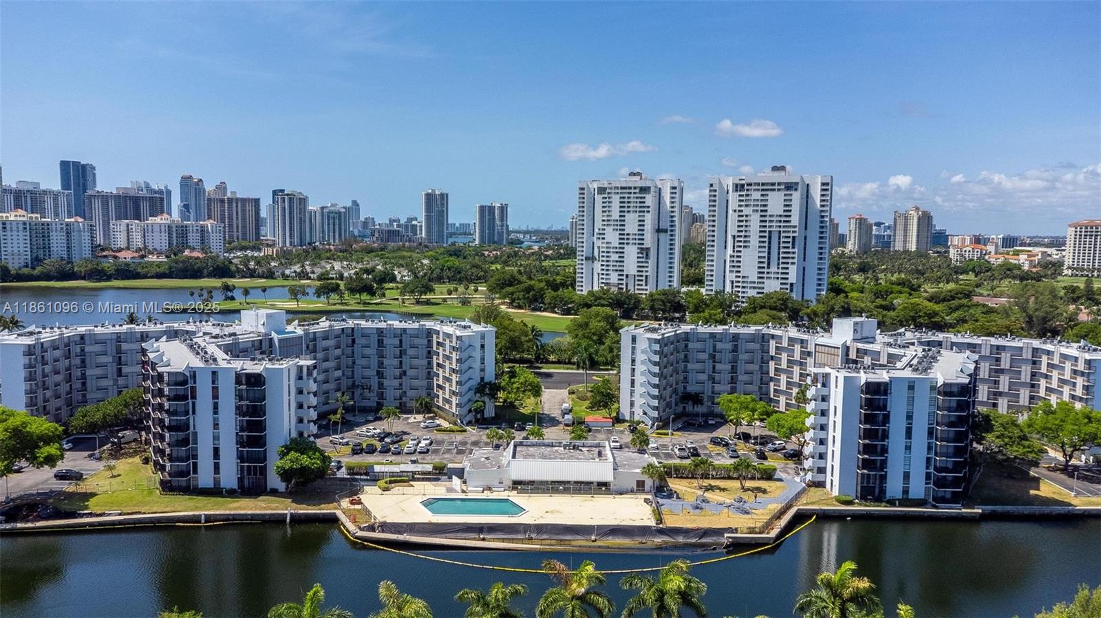 3475 N Country Club Dr E119