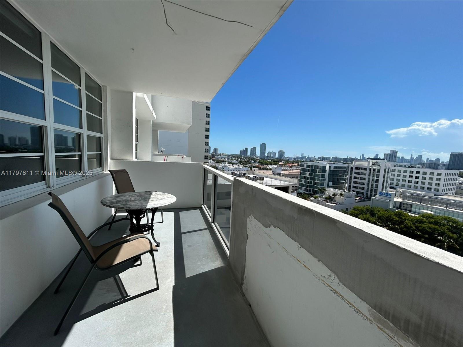 THE DECOPLAGE CONDO - Residential Lease