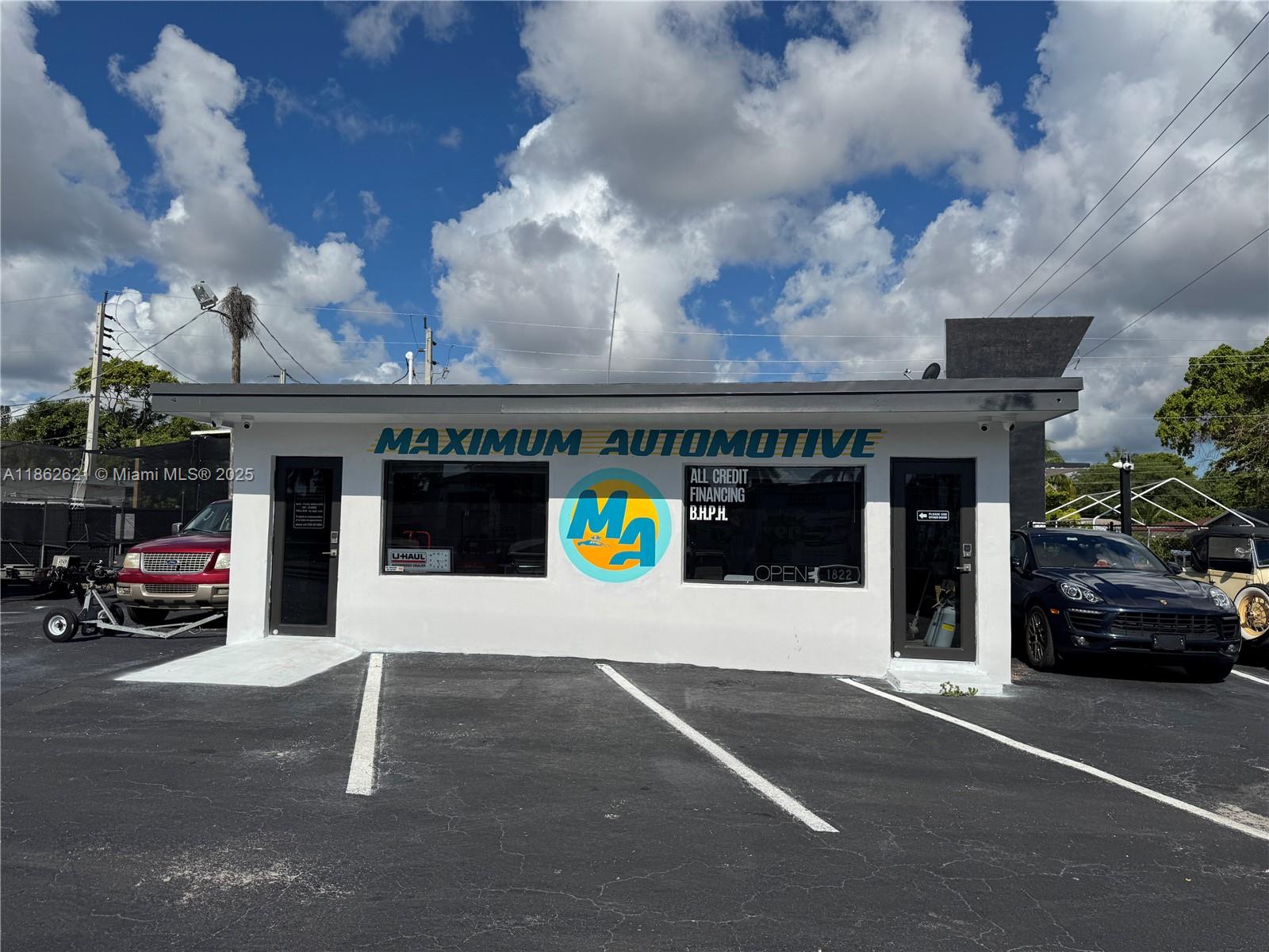 1822 N Dixie Hwy