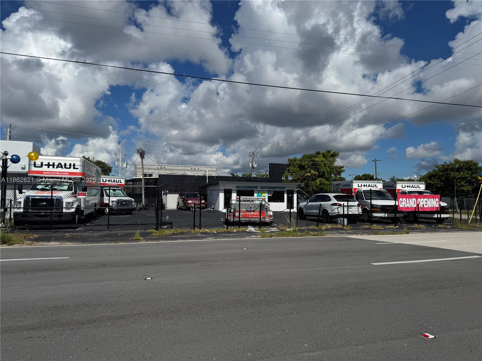 1822 N Dixie Hwy