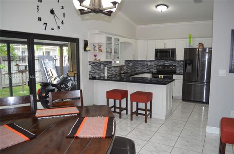 Single Family Residence in Miami FL 3850 149th Pl Pl 6.jpg