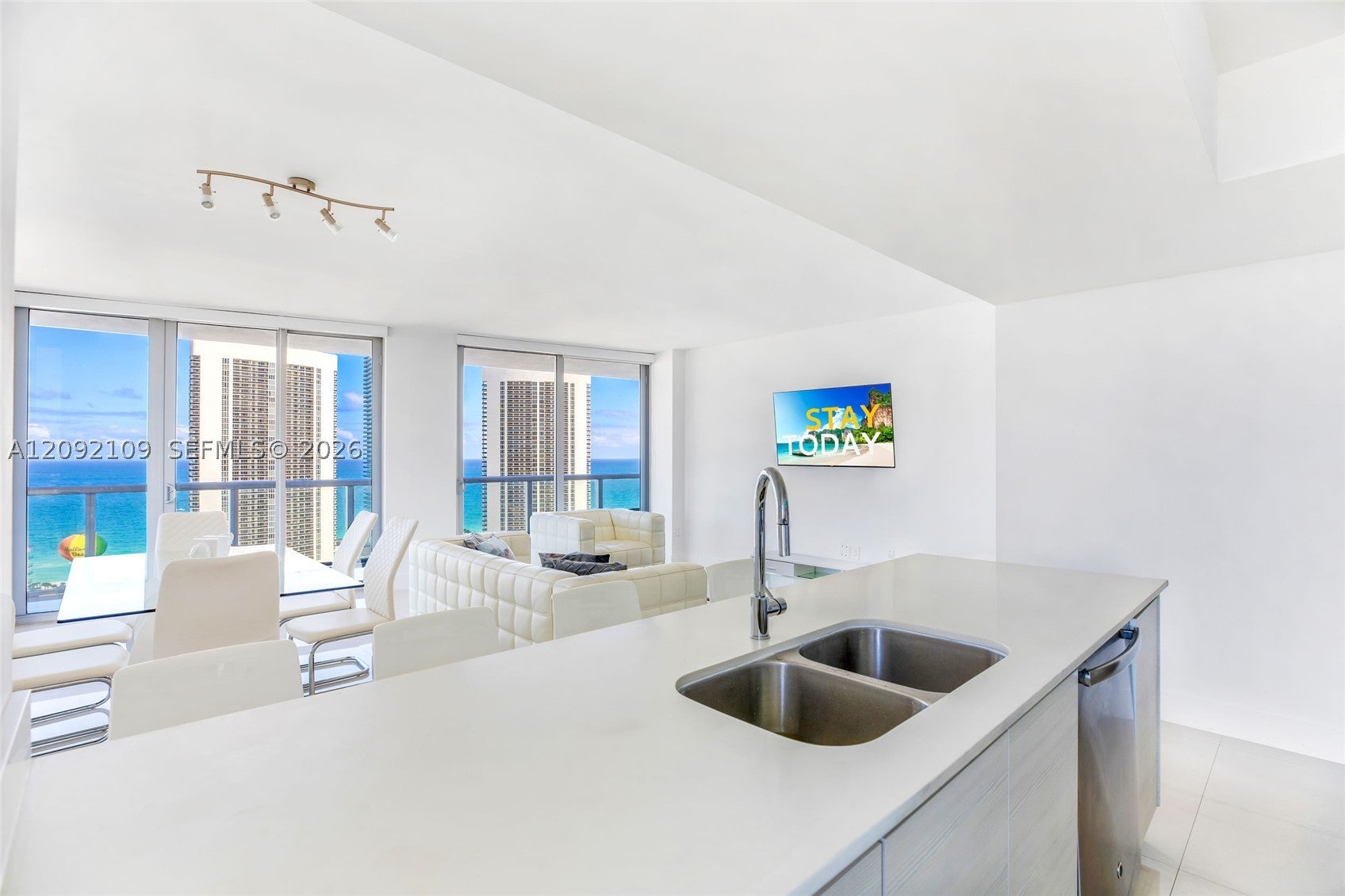 2600 E Hallandale Beach Blvd T2902