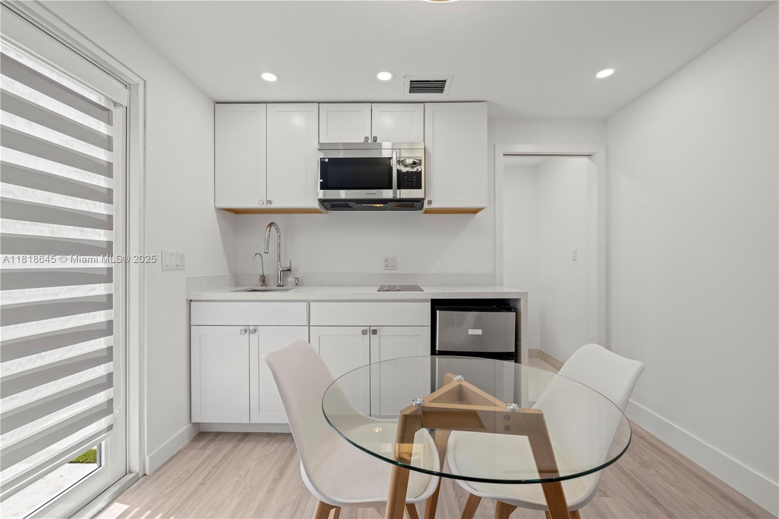 Rental Property at 5855 Sw 62nd St 4, Miami, Broward County, Florida - Bedrooms: 1 
Bathrooms: 1  - $2,100 MO.