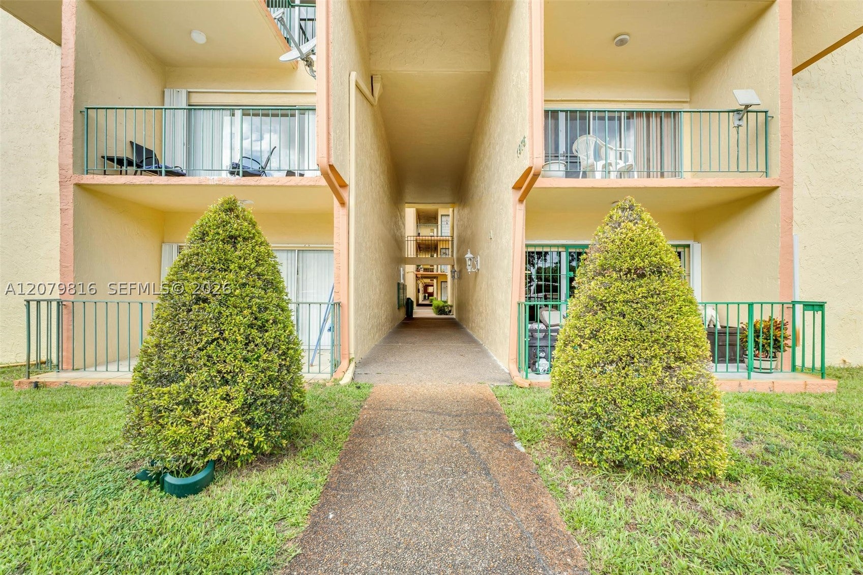 1975 W 44th Pl A302