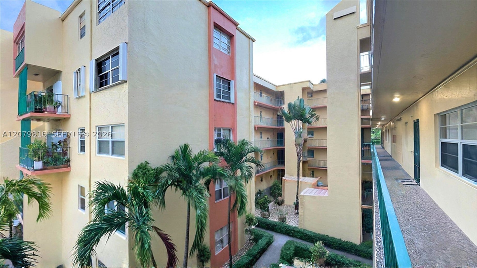 1975 W 44th Pl A302