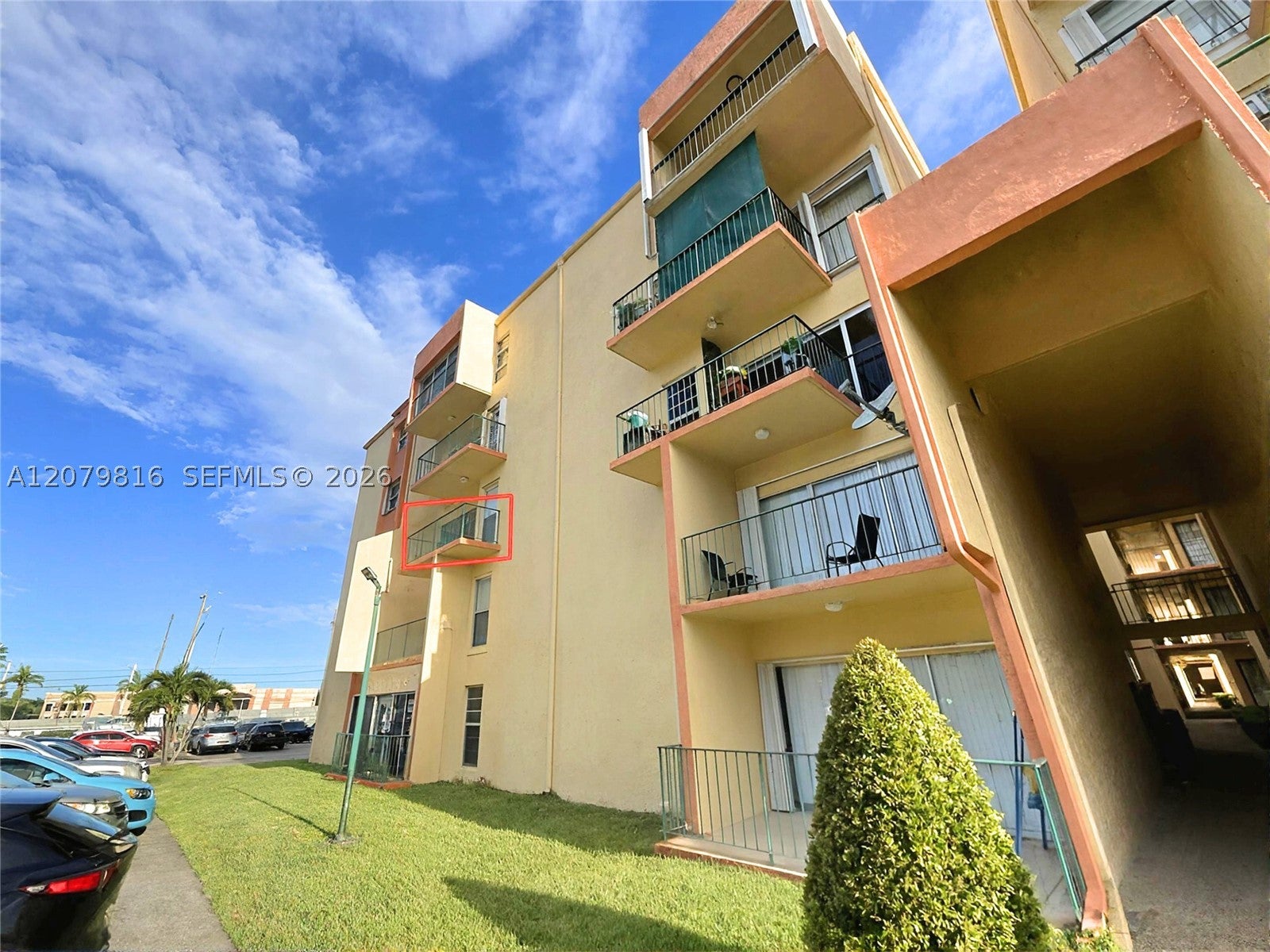 1975 W 44th Pl A302