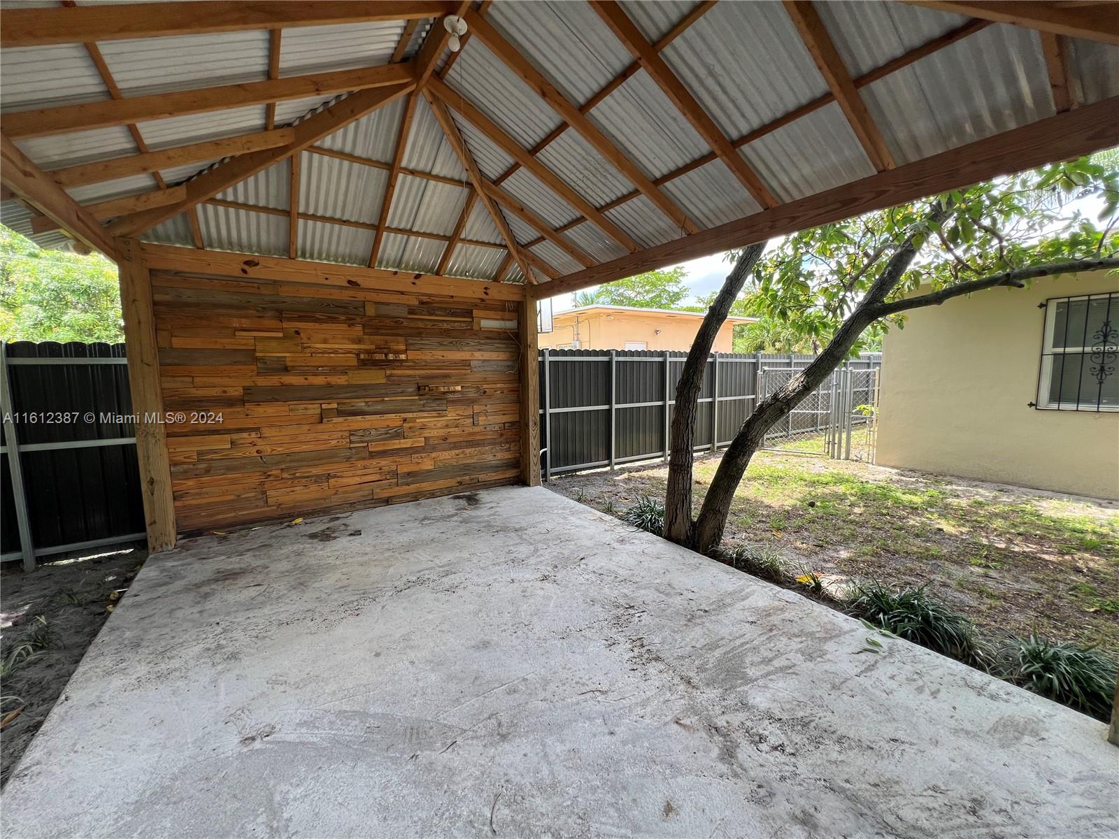 SUNKIST GROVE - Residential
