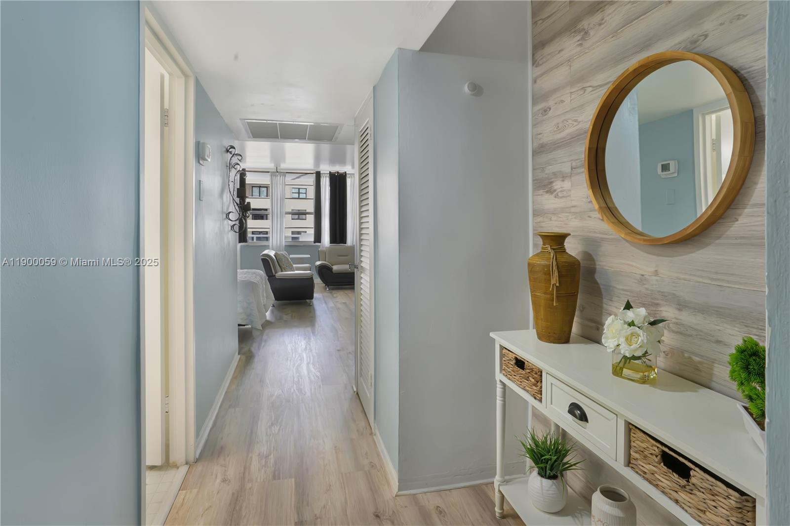 THE DECOPLAGE CONDO - Residential