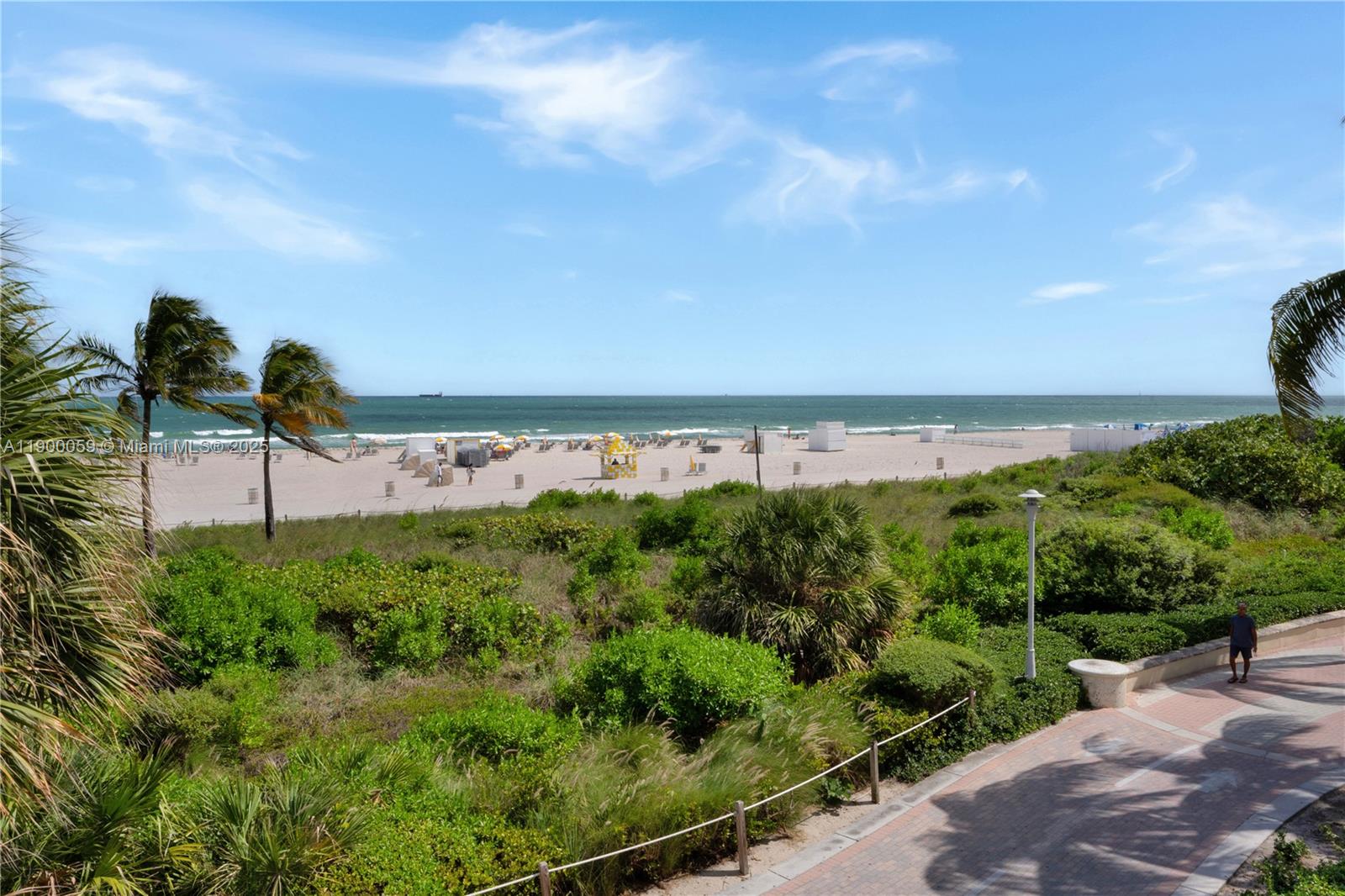 THE DECOPLAGE CONDO - Residential