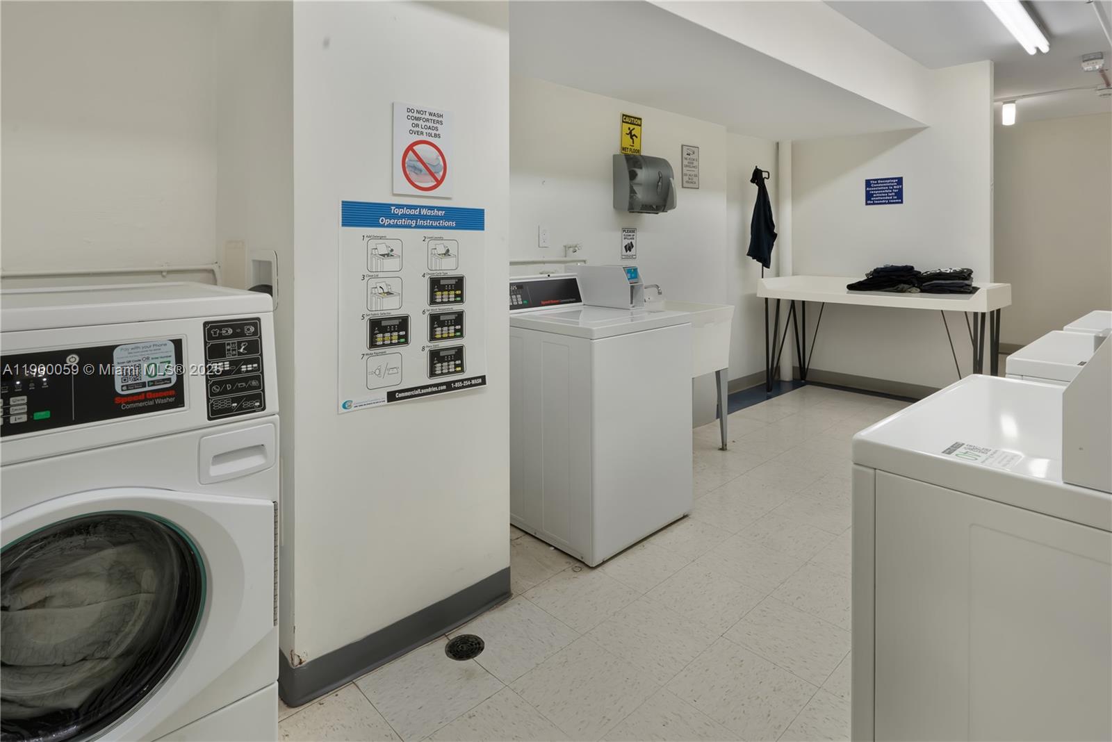 THE DECOPLAGE CONDO - Residential