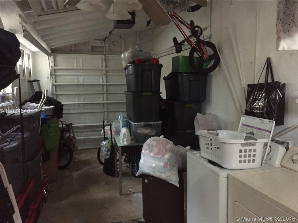 Hollywood 1-21 B - Residential Lease