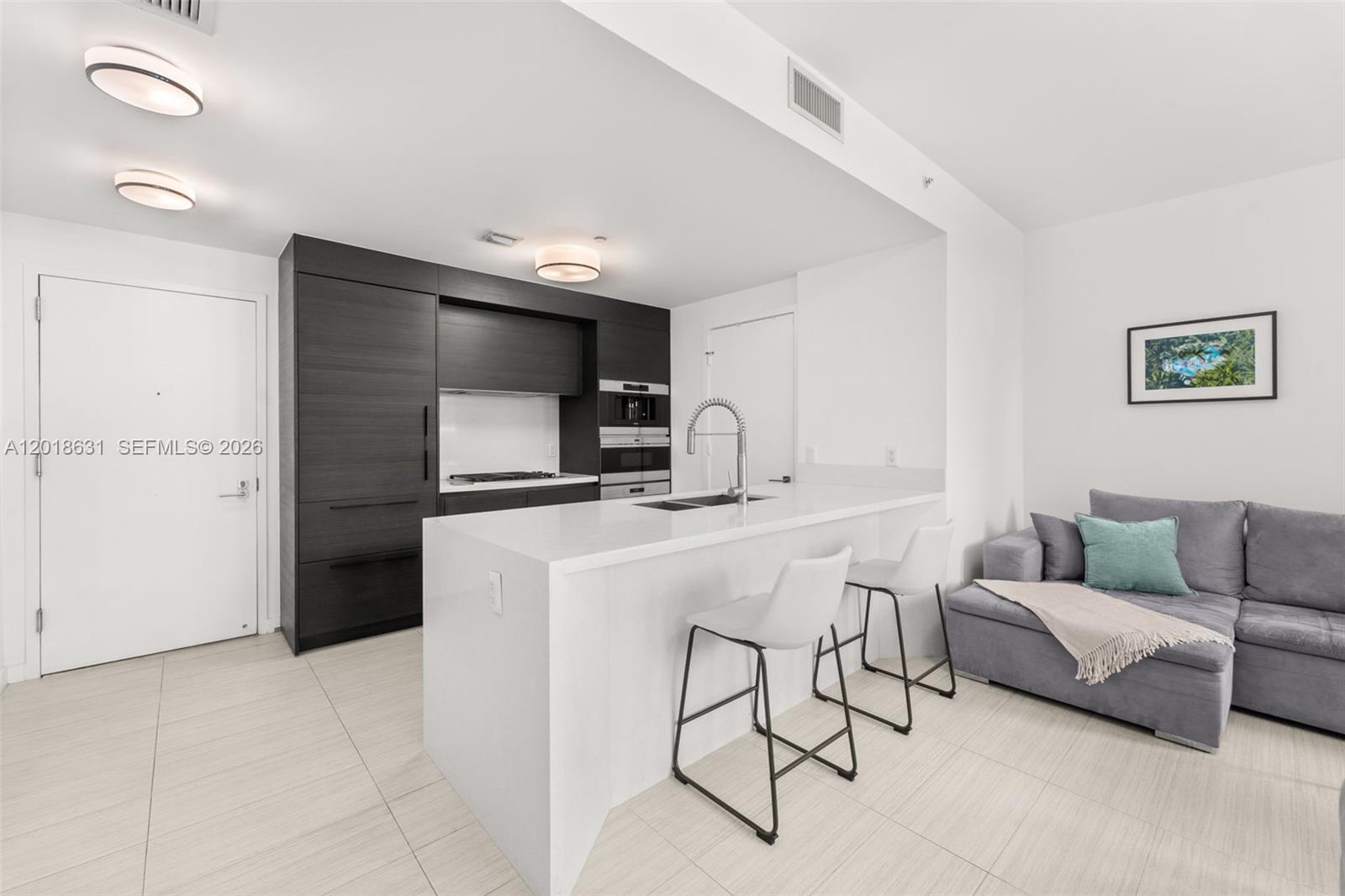 ONE OCEAN CONDO - Residential