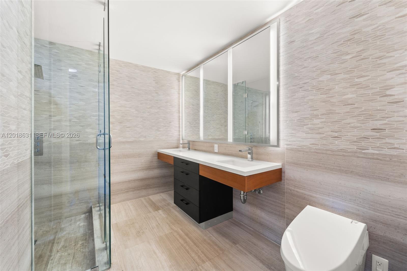 ONE OCEAN CONDO - Residential