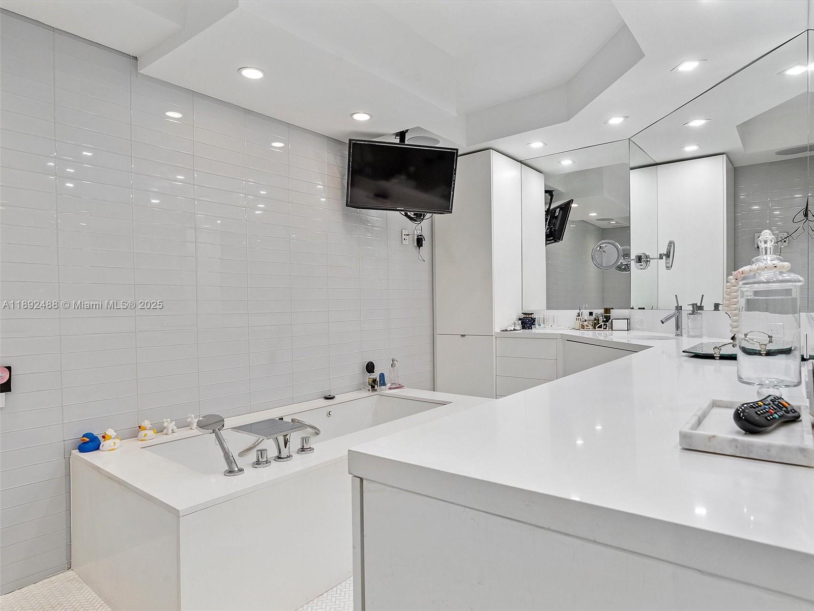4000 ISL BLVD WILLIAMS IS - Residential Lease