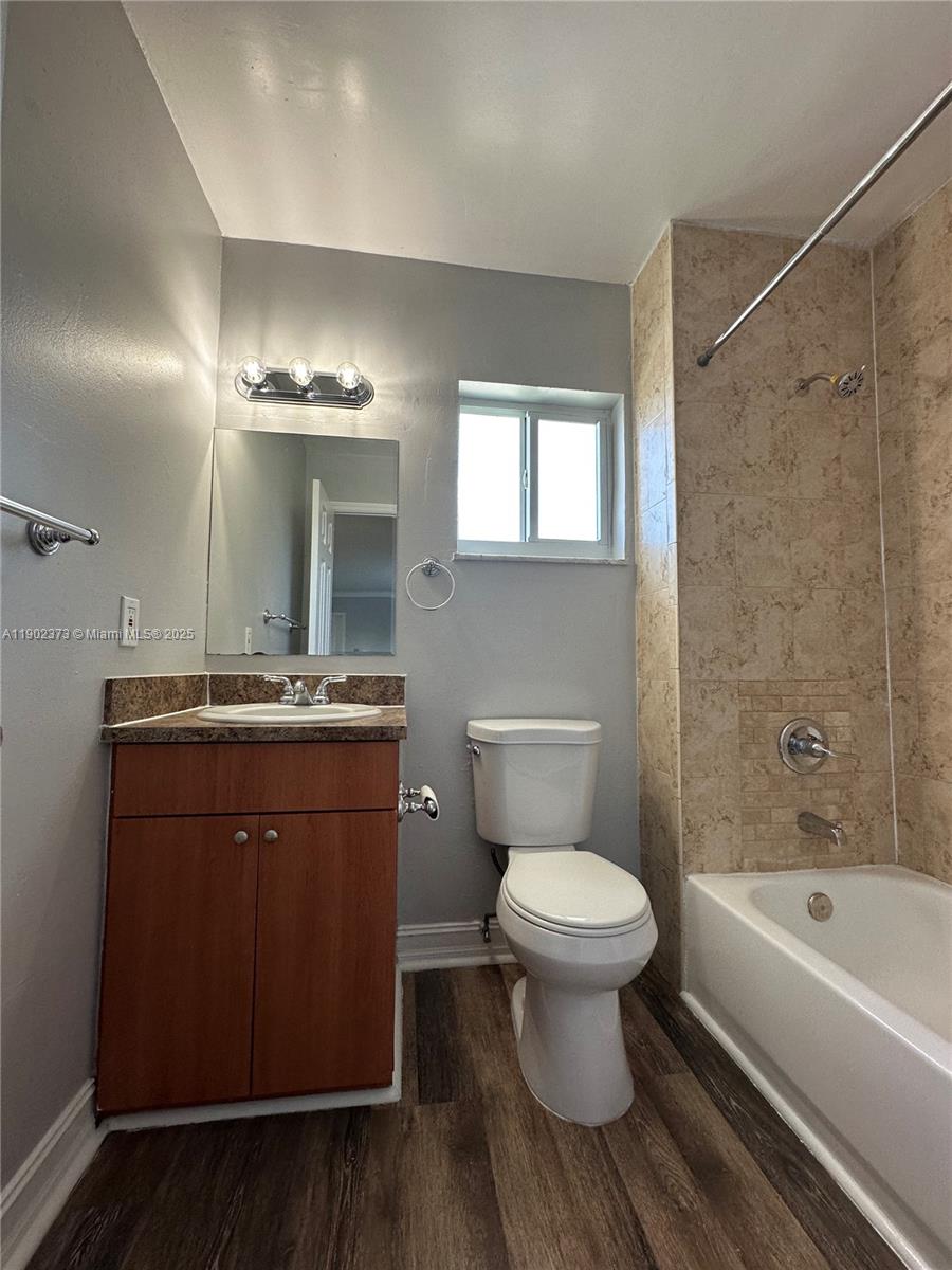 CORAL RIDGE ISLES - Residential Lease