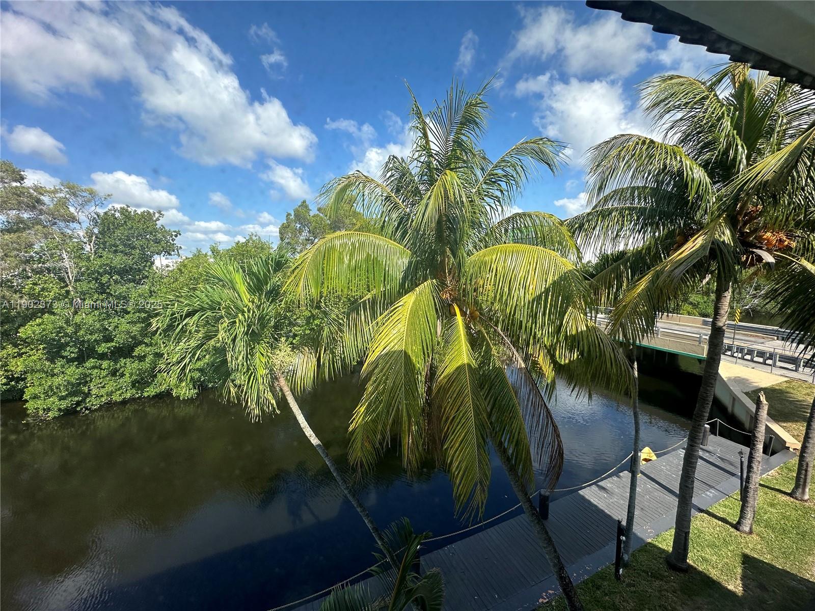 CORAL RIDGE ISLES - Residential Lease