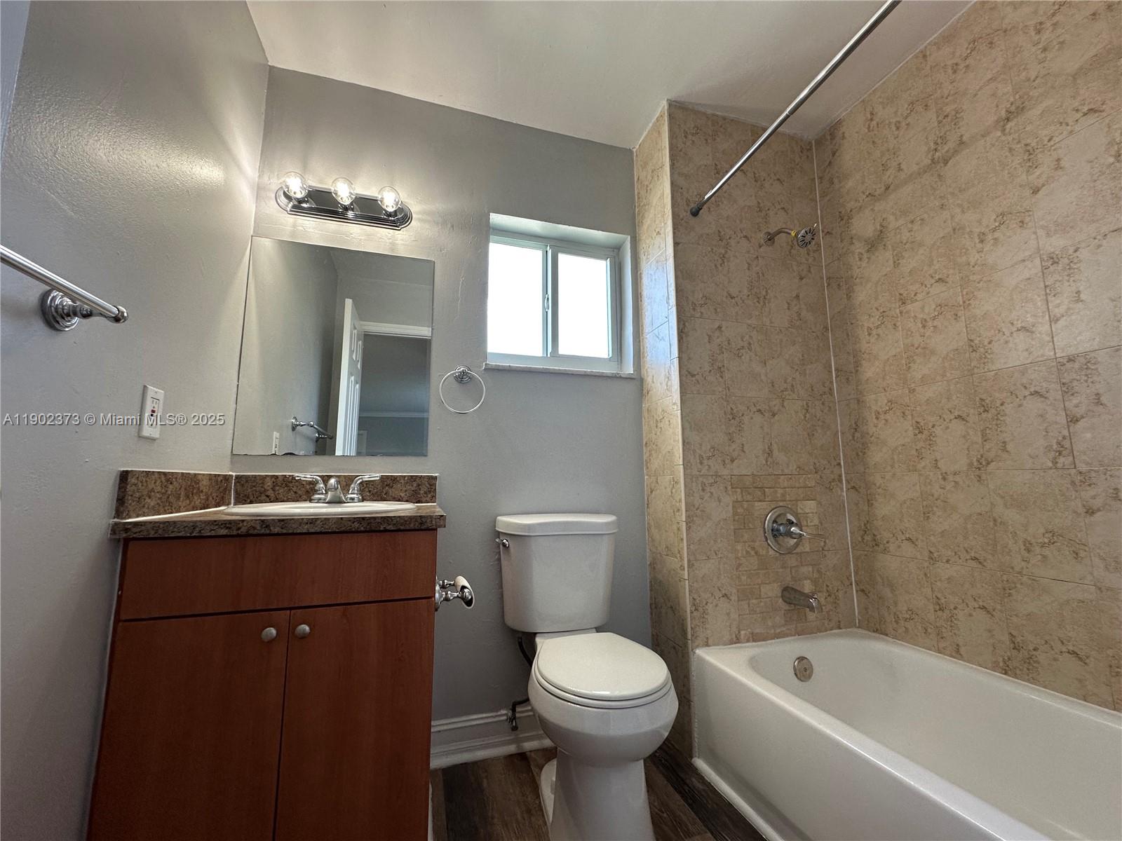 CORAL RIDGE ISLES - Residential Lease